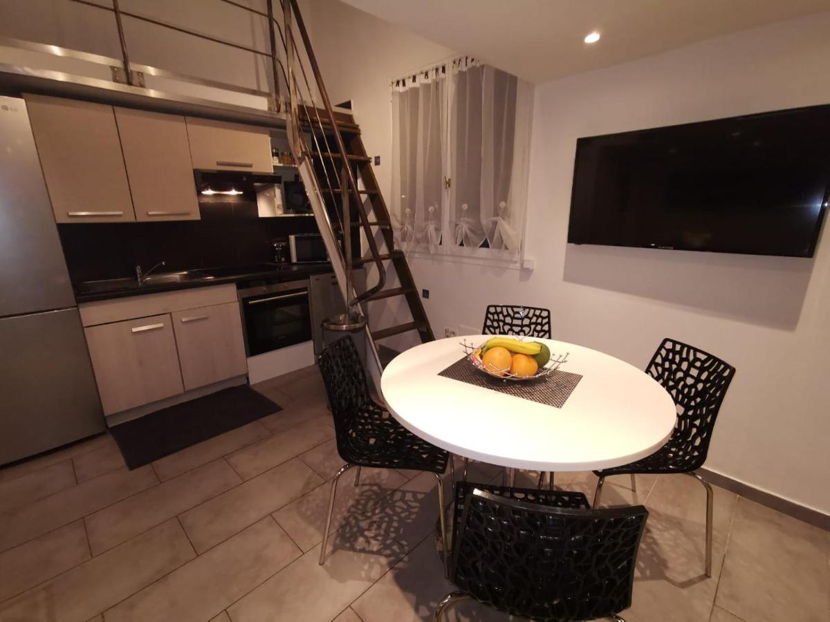 Apartment Duplex Du Suquet: Port-side Retreat *