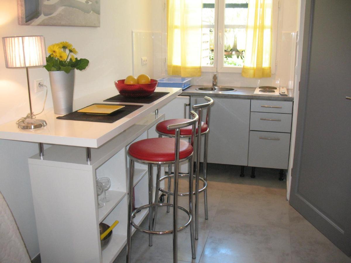 Studio Du Lac Apartment