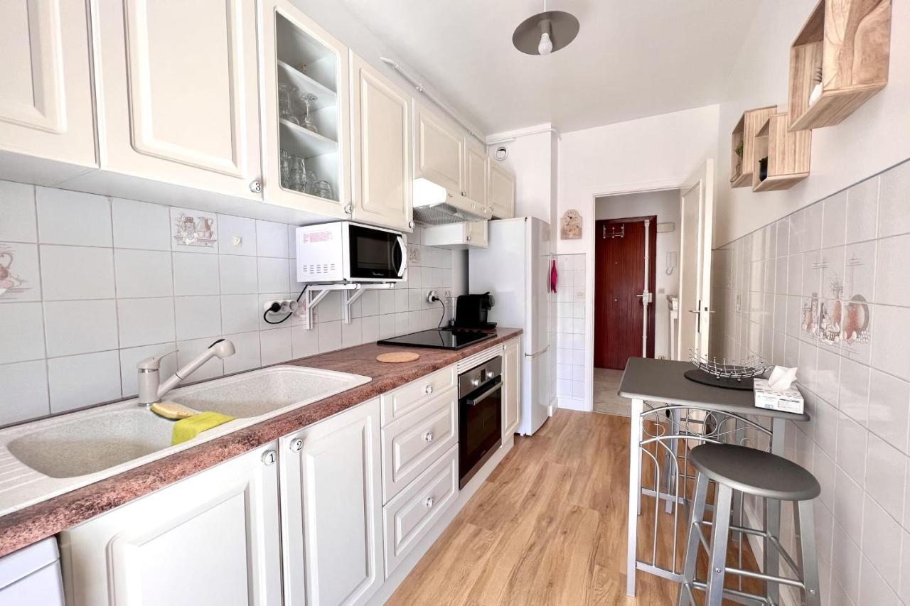Spacious & Refined With Large Terrace Wifi Appartement *
