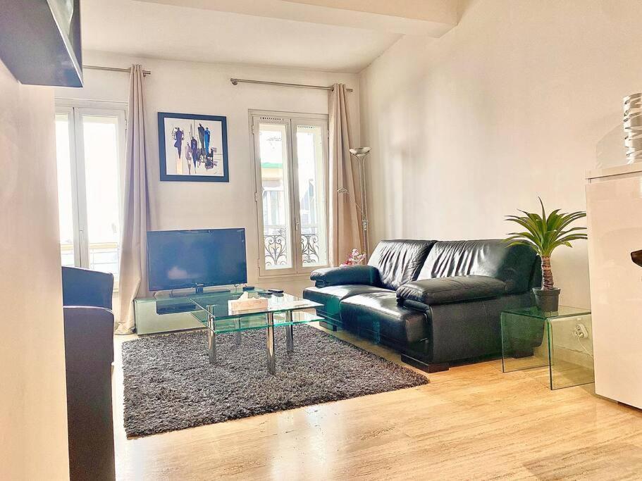 Apartment 3 - 8b1 *