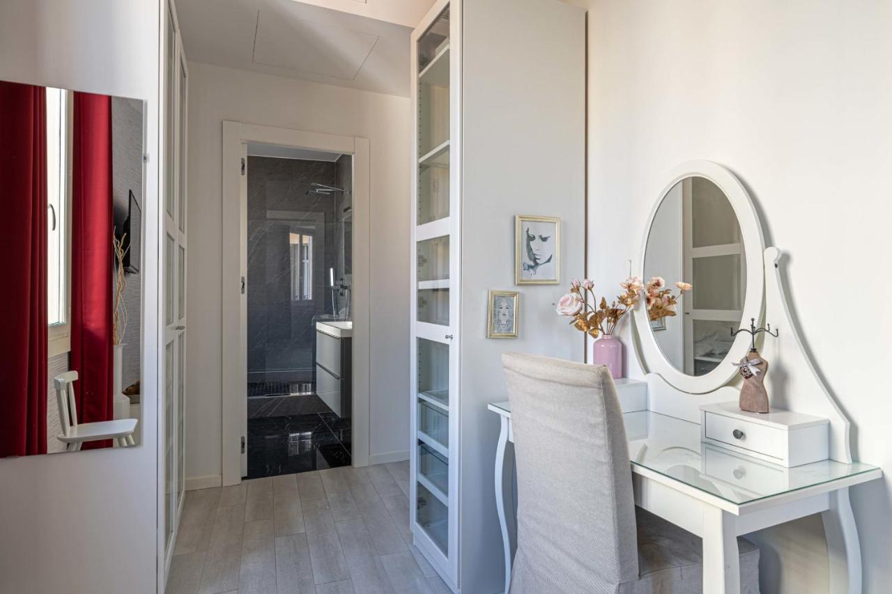 Apartment Magnificent Flat - 66m2 Rue Meynadier - 2br6p