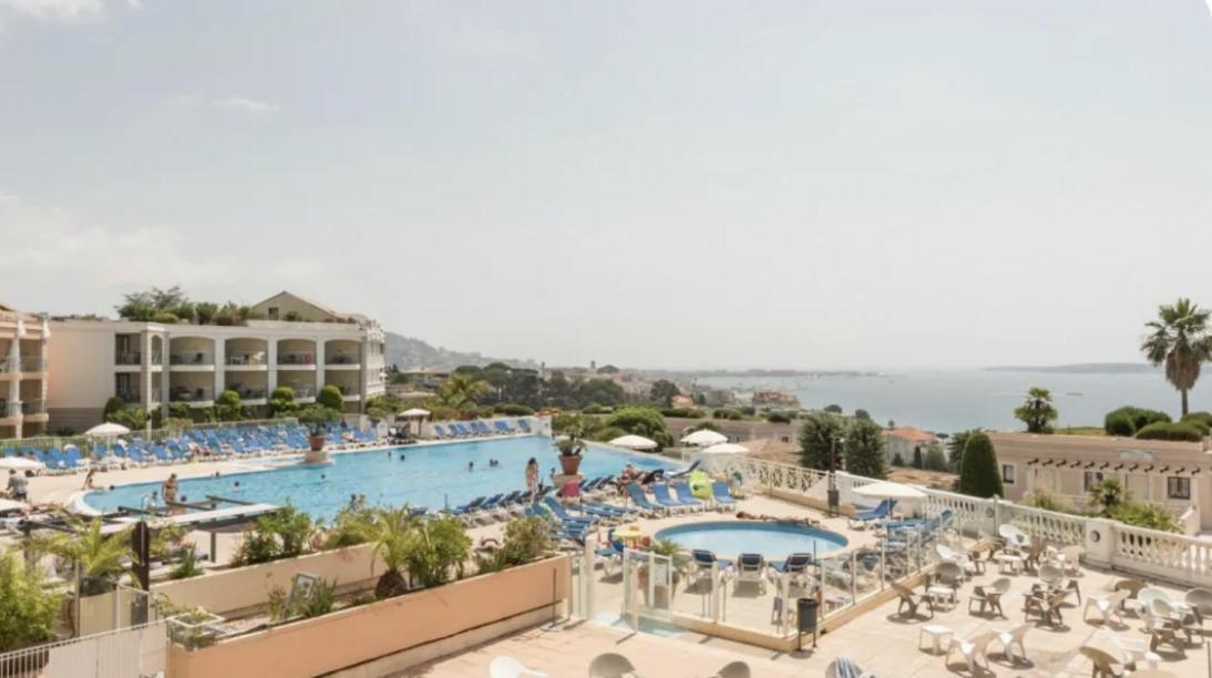 2 Pieces Vue Mer 4 Personnes Cannes