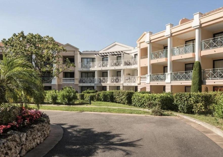 2 Pieces Vue Mer 4 Personnes Cannes