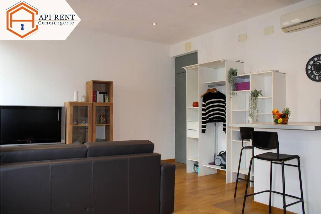 Le Leon By Apirent #balcon #calme #climatisation #central Apartment