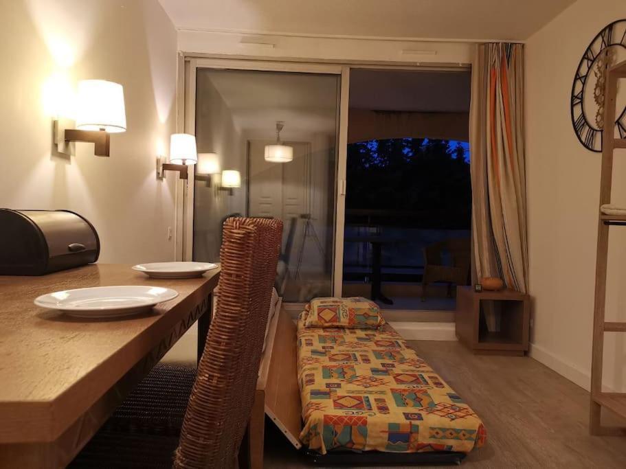 A&h Homes - - Near Train Station