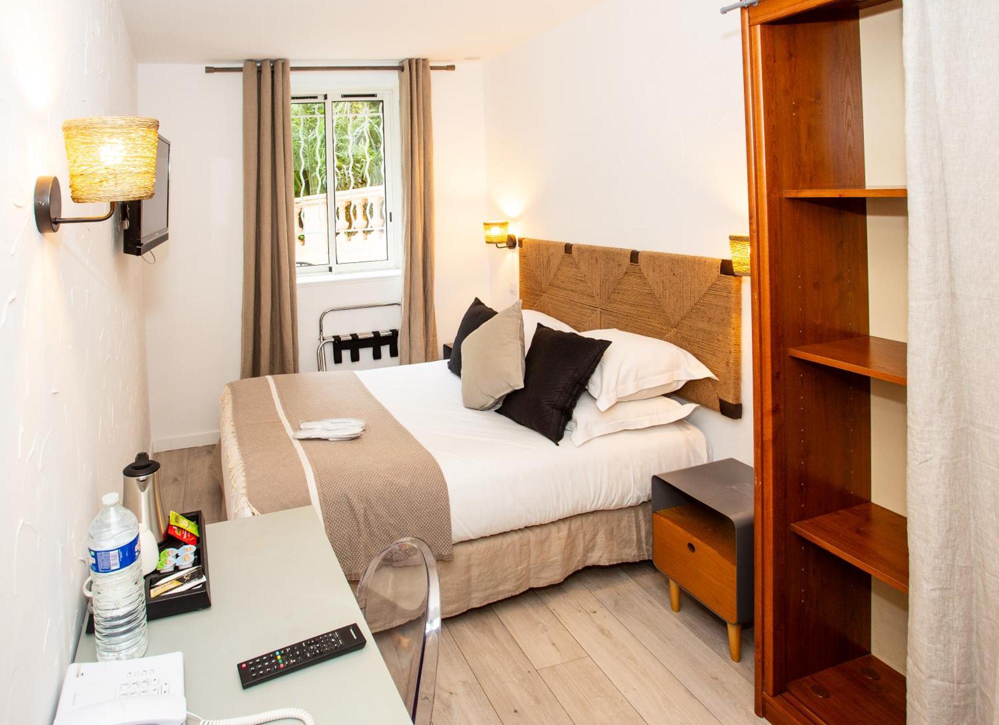 Claudia Centre - Parking Hotel 3*