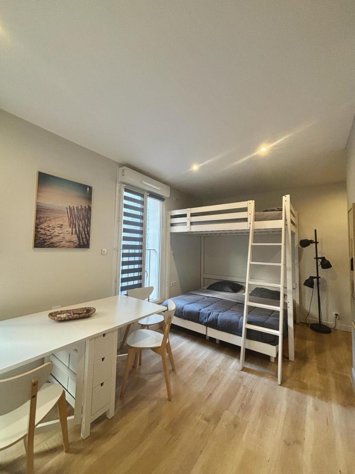 Gambetta Apartment *