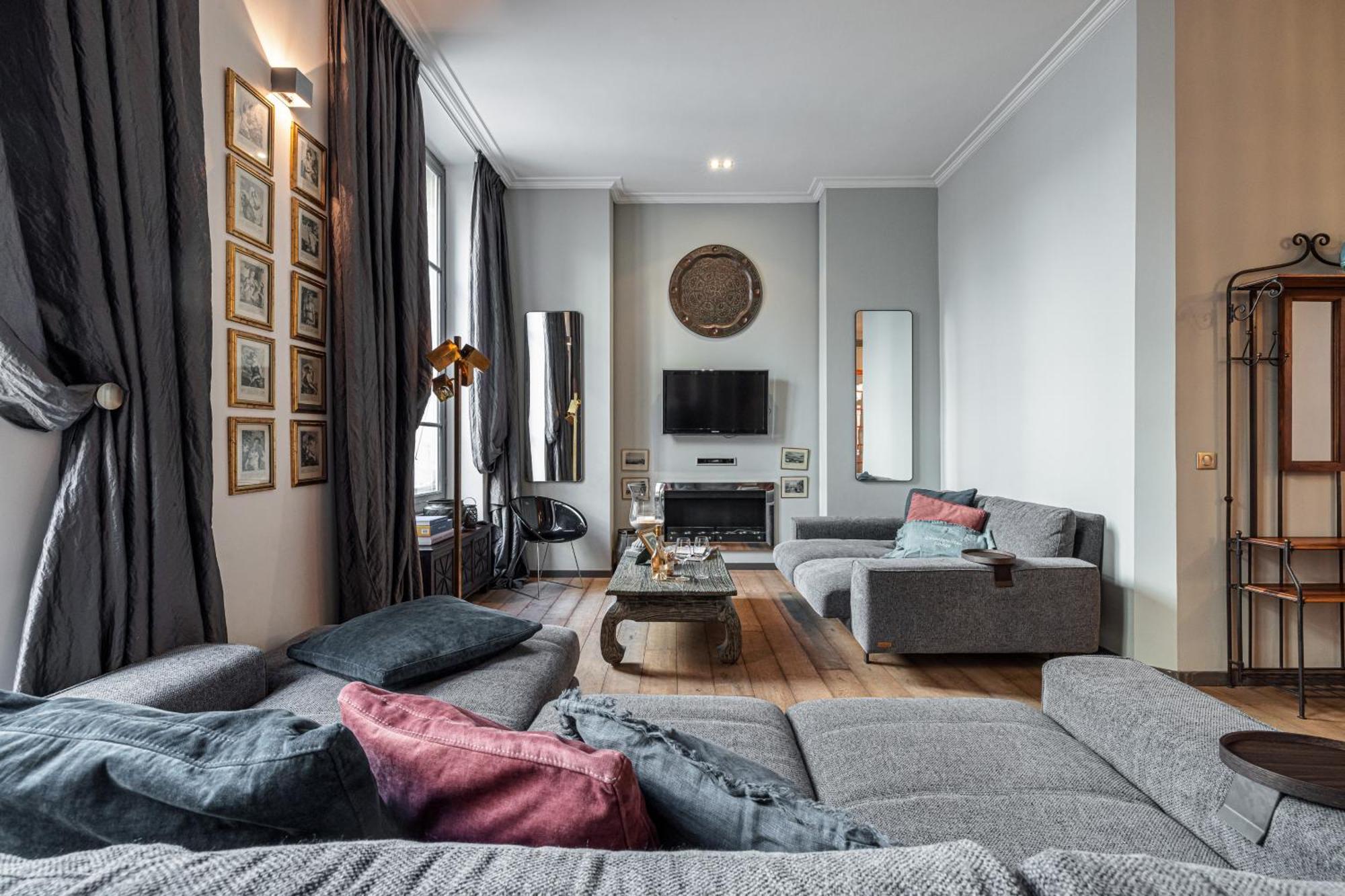 The Cosmopolitan Apartment