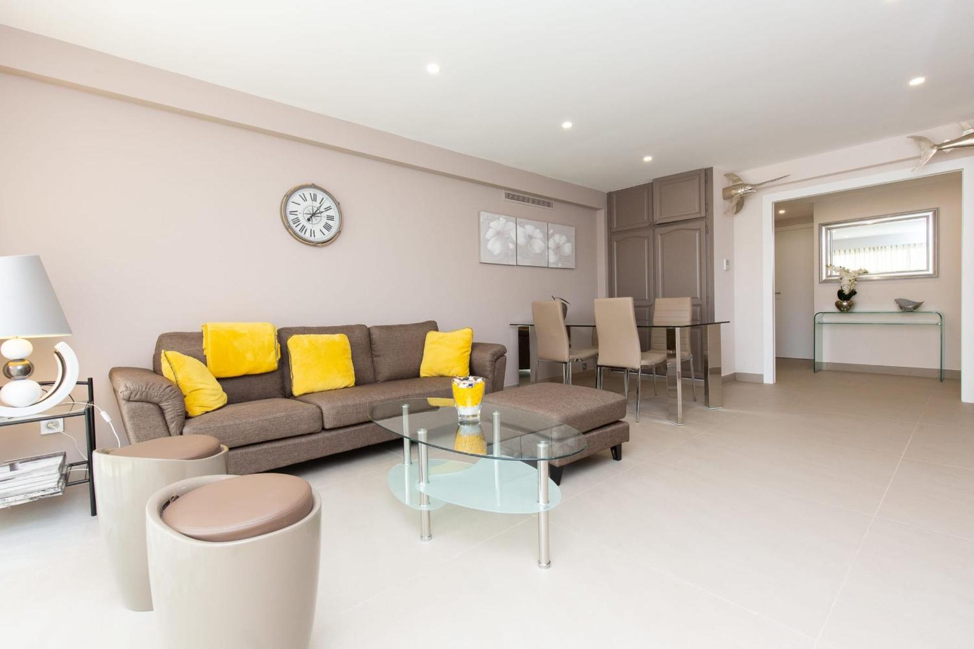 Apartment 2-br 2 Minutes From The Parking *