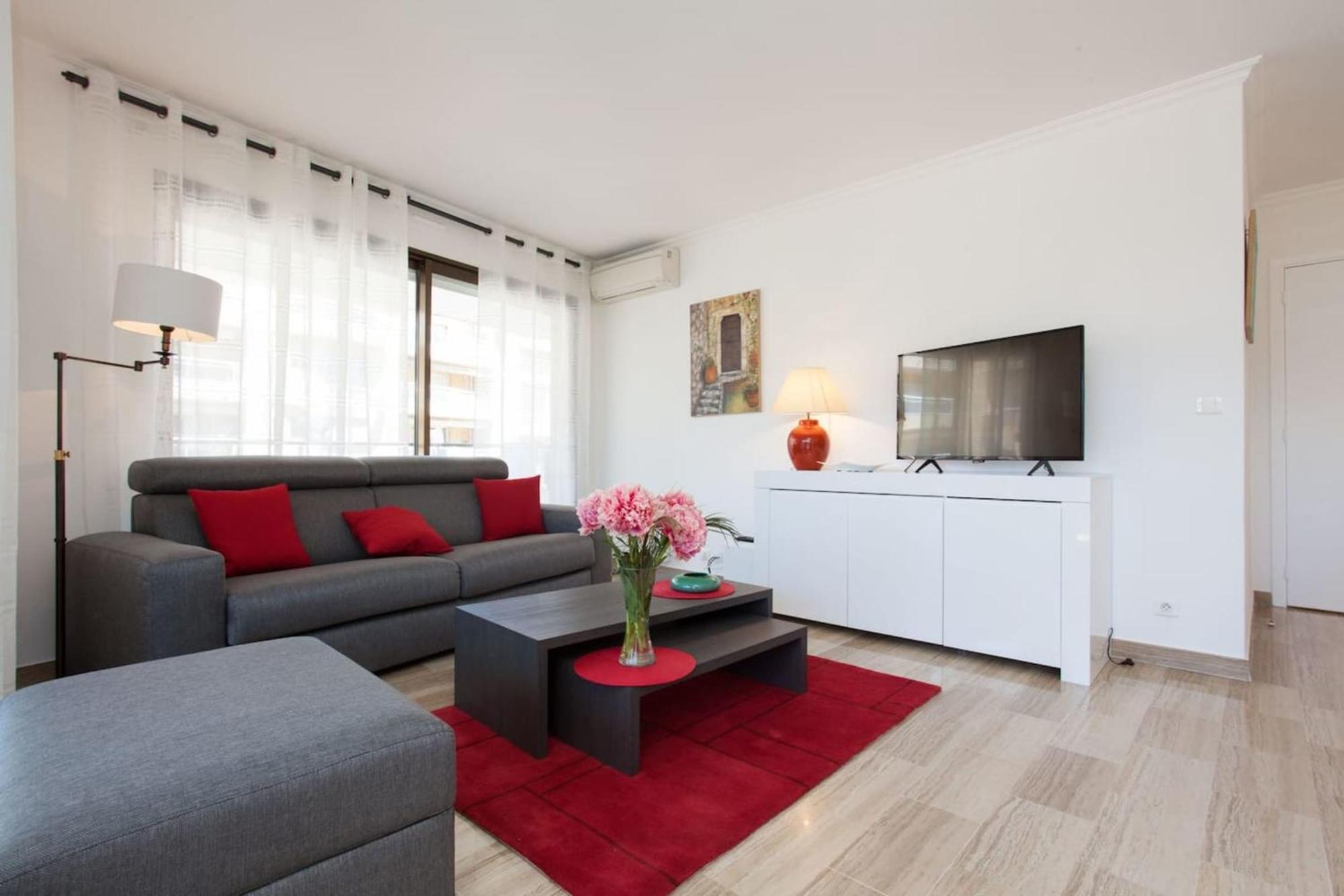 Appartement 3-room With Terrace In Palm