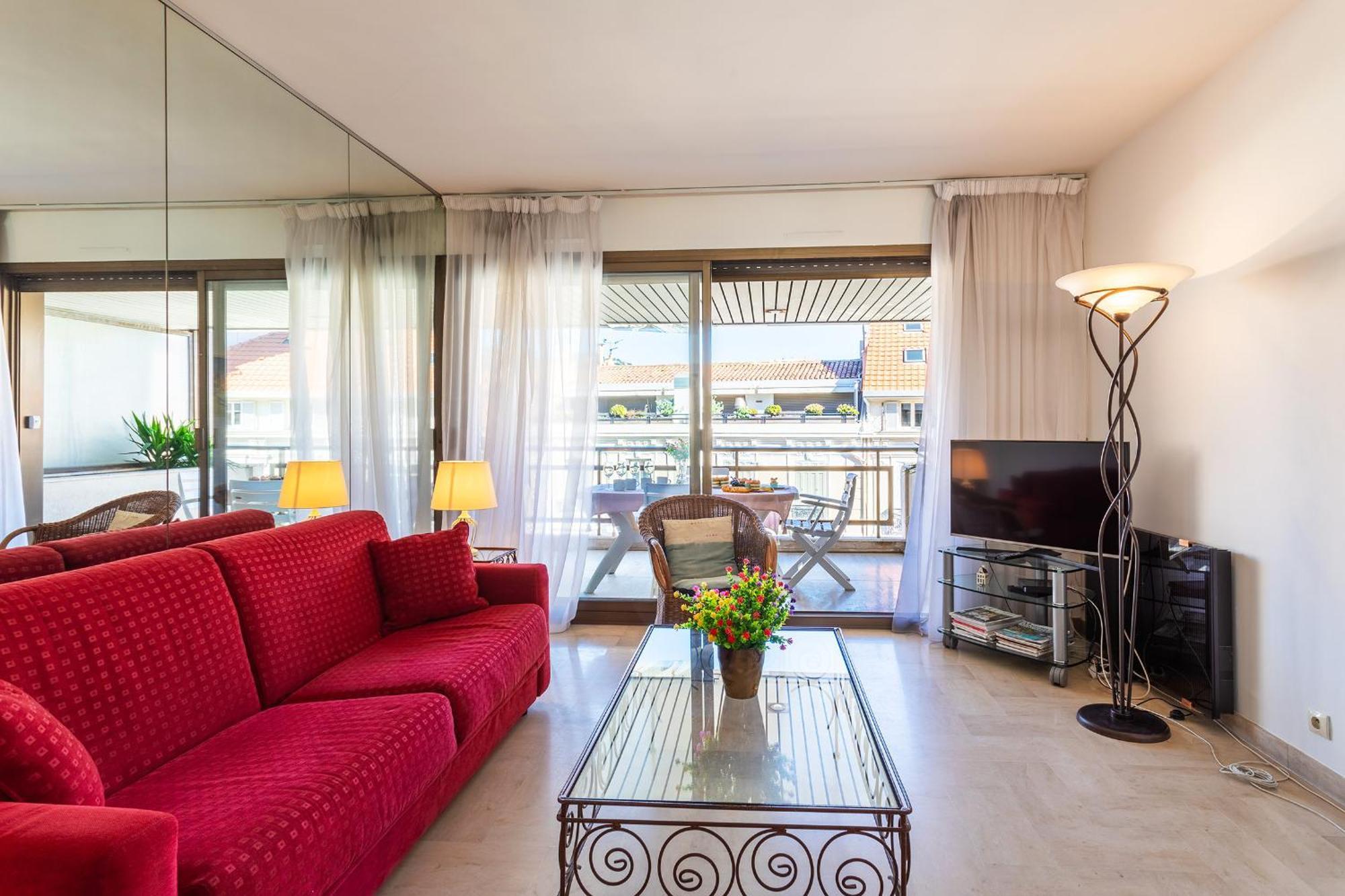 Gray D'albion 2p Bla584 Apartment Cannes