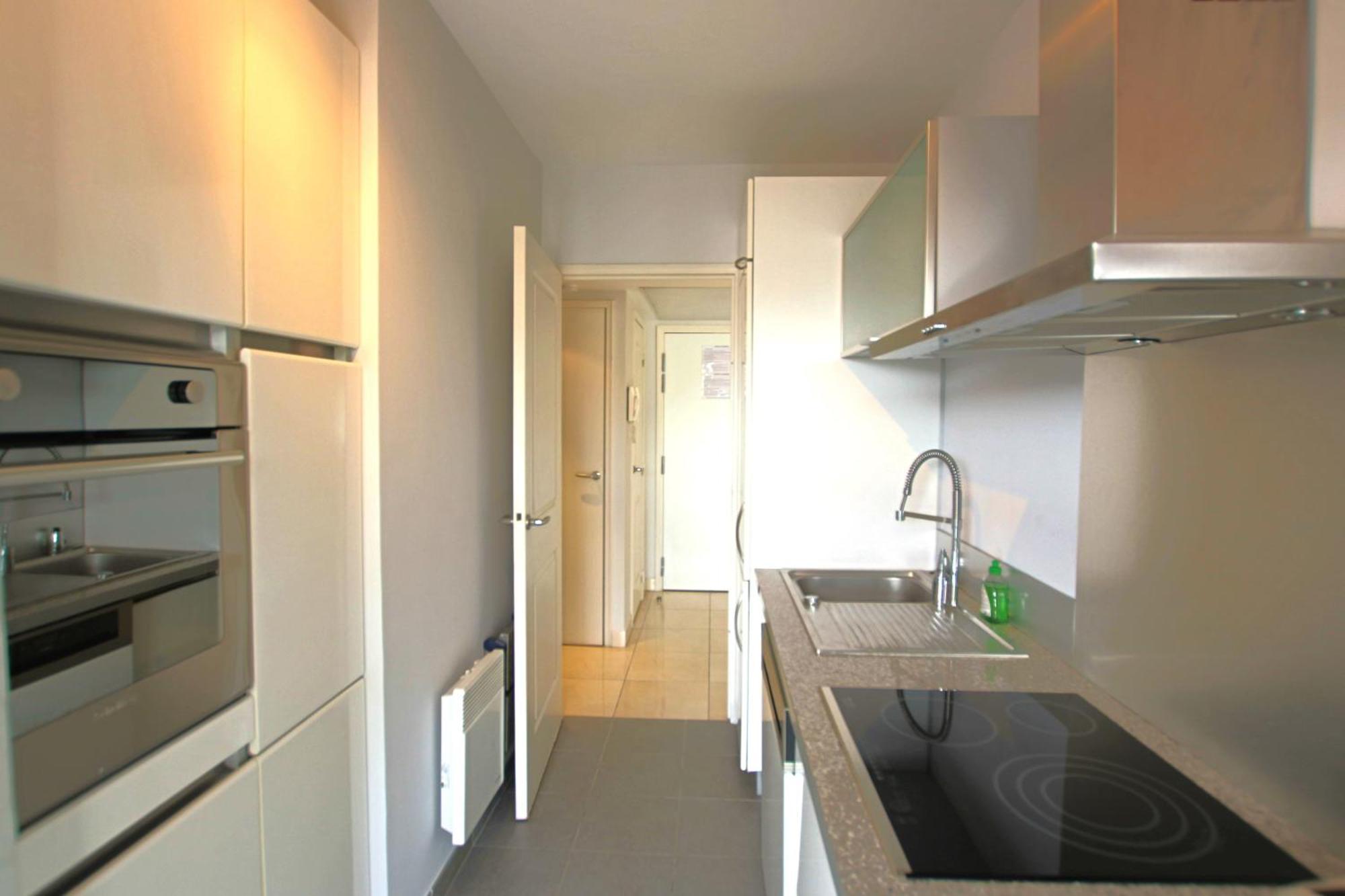 Apartment Fully Equipped With Large Terrace Lounge Area