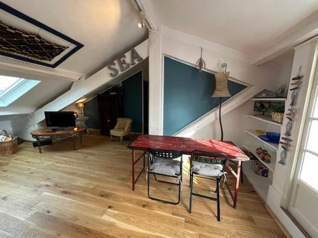 Chez Nella