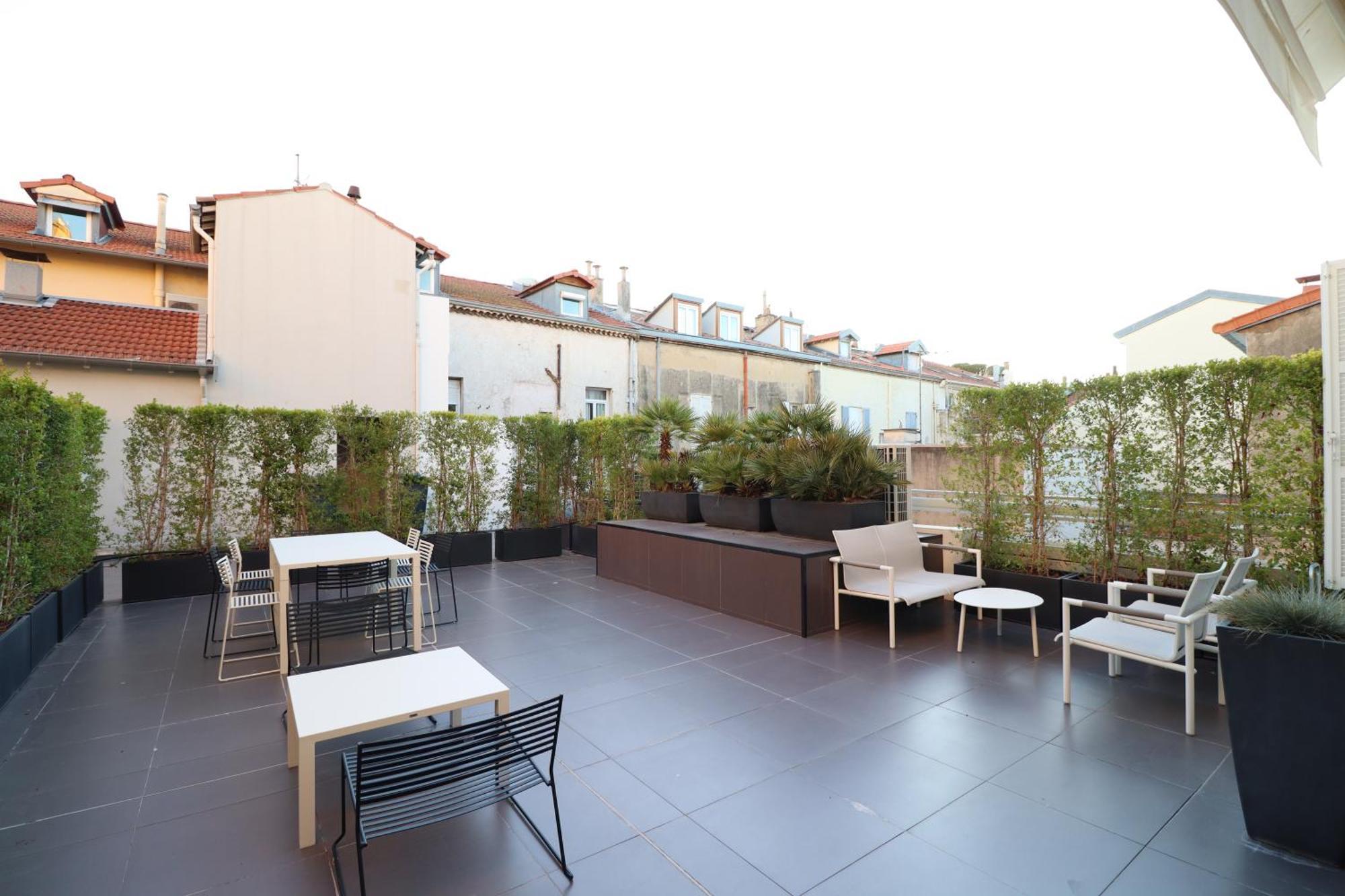 Bivouac * Cannes