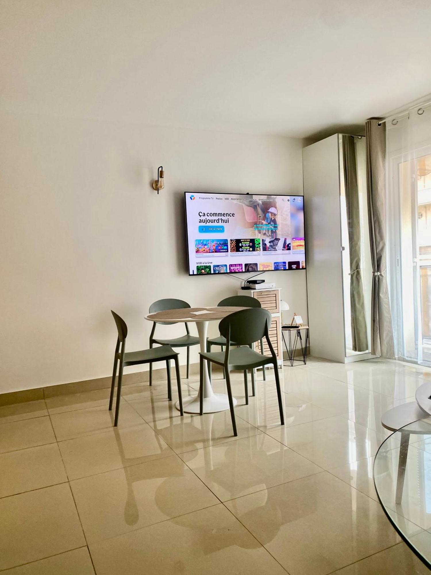 Apartment 3 Pieces- Vieux Port- Terrasse - Parking Possible Cannes
