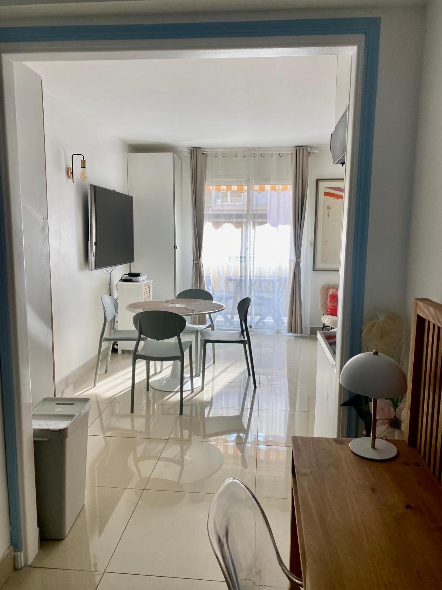 Apartment 3 Pieces- Vieux Port- Terrasse - Parking Possible Cannes