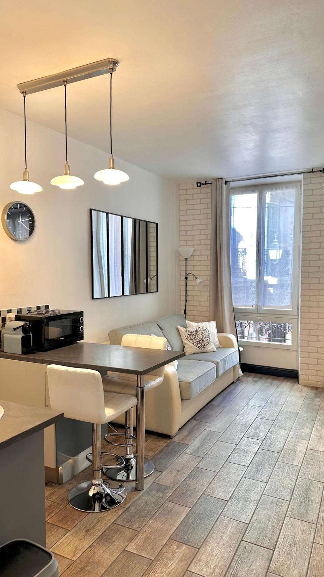 Monroe's At The Heart Of And Beaches Apartment *