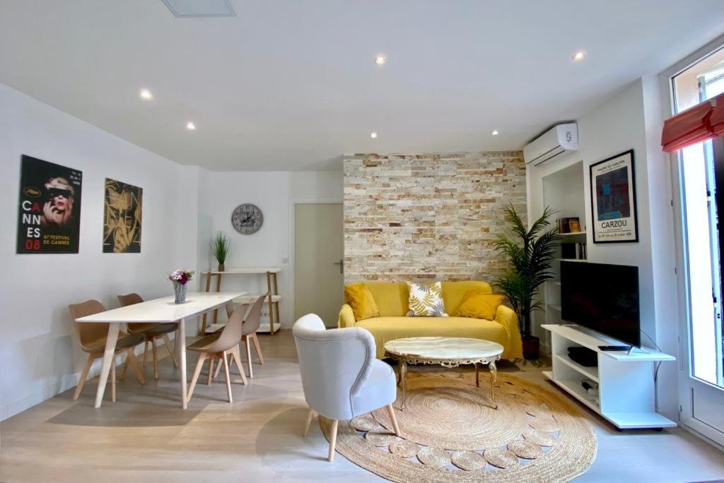 Conny By Terry's Homes *