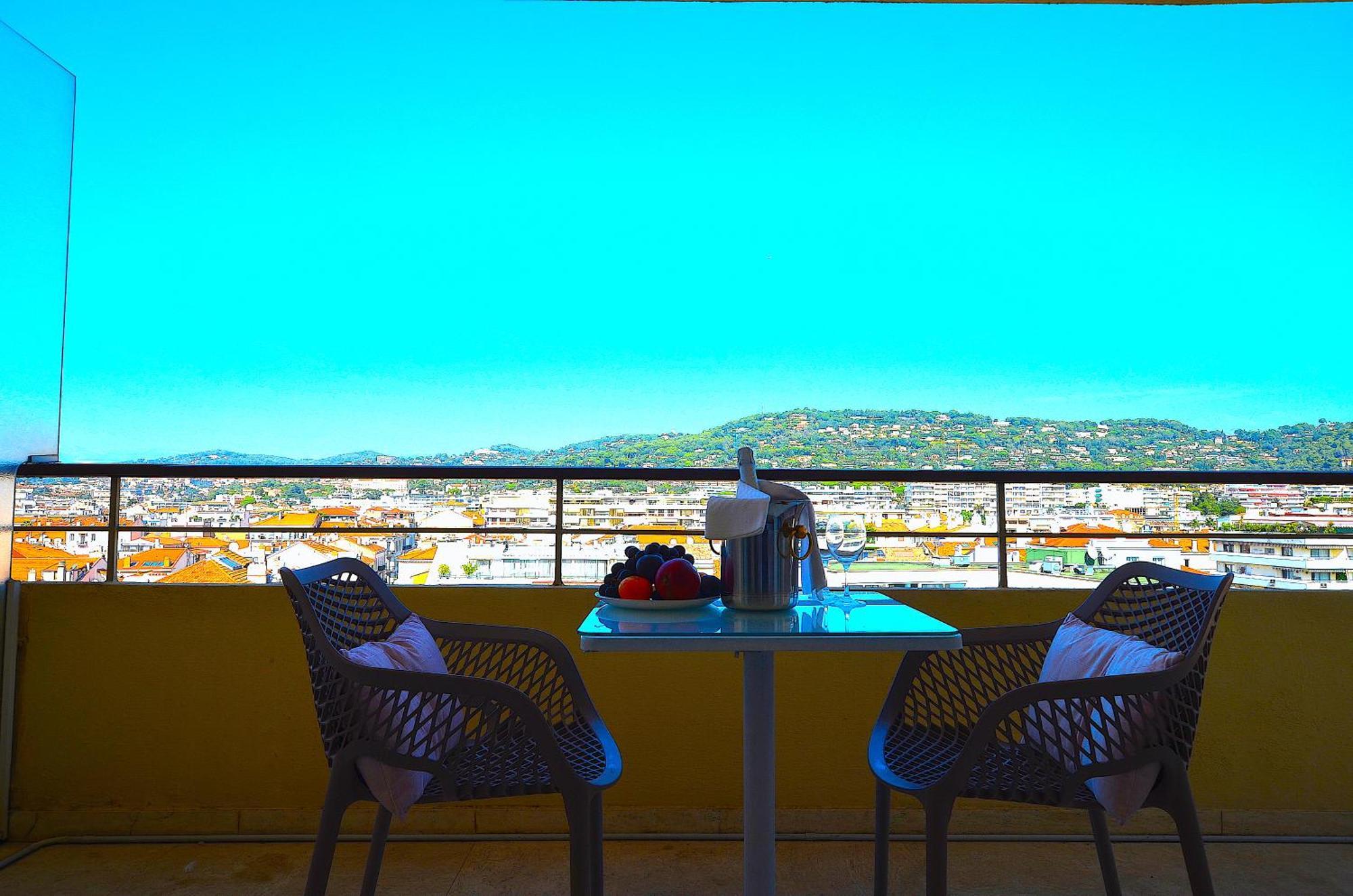 Grand Ibis Avec Terrasse