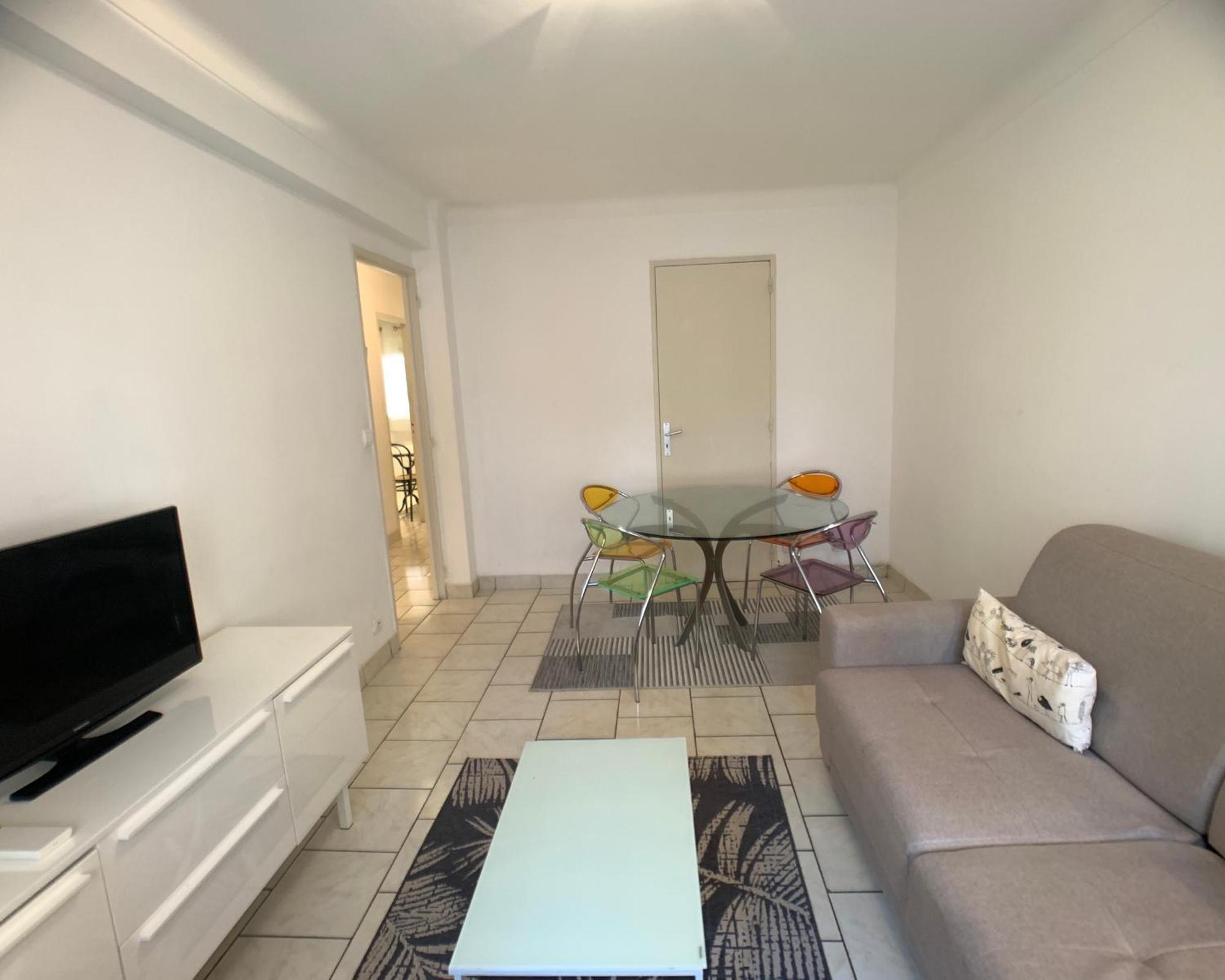 General Ferrie Apartment
