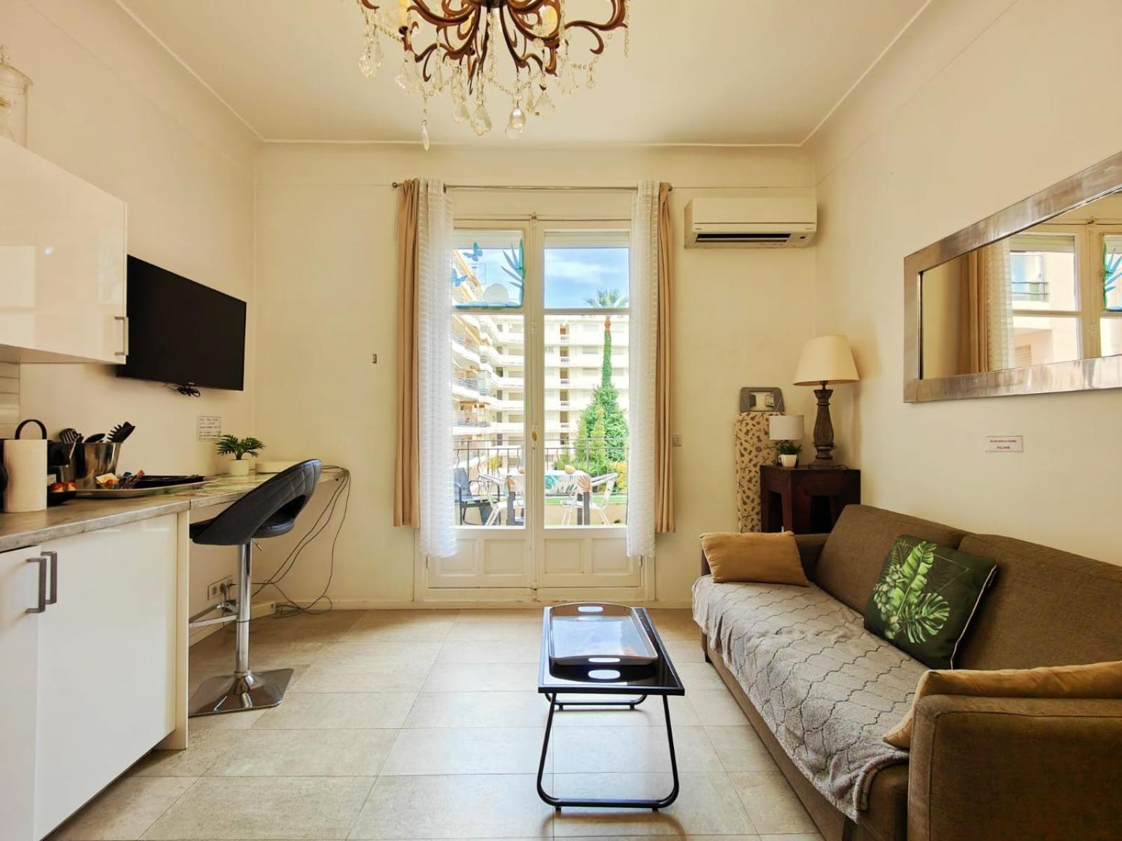 Apartment Mythique Miramar Croisette Terrasse Clim Parking Wifi Cannes