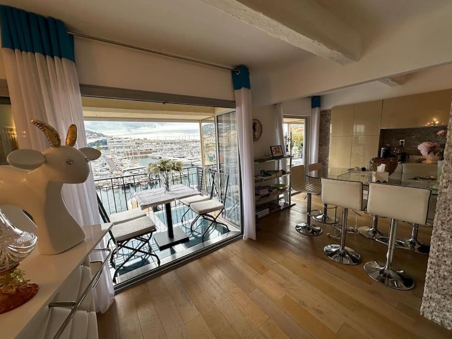 Vieux Port Splendide Vue * Cannes