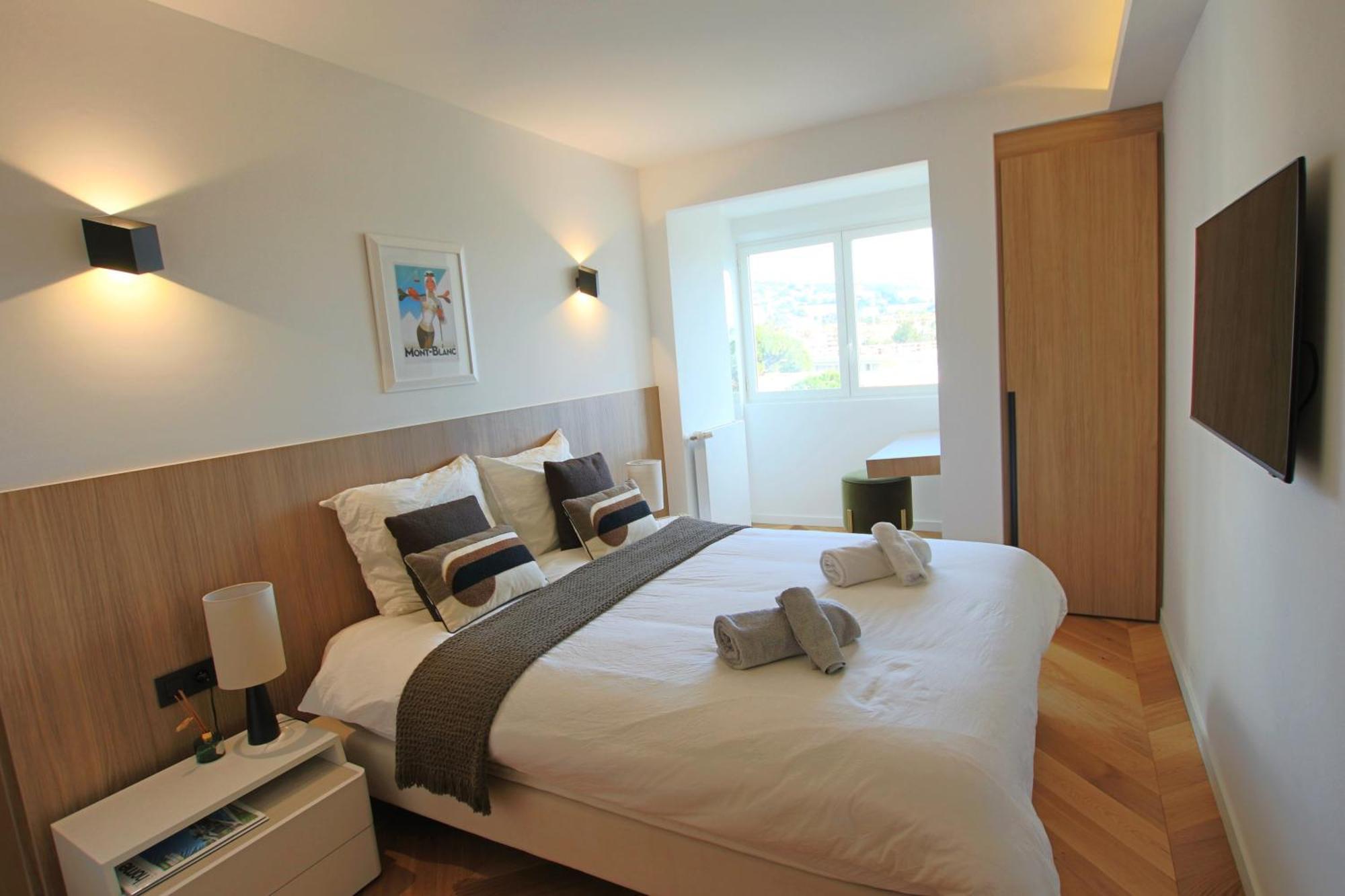 Completely Renovated On Bld Croisette, 3 Parental Bedrooms Cannes