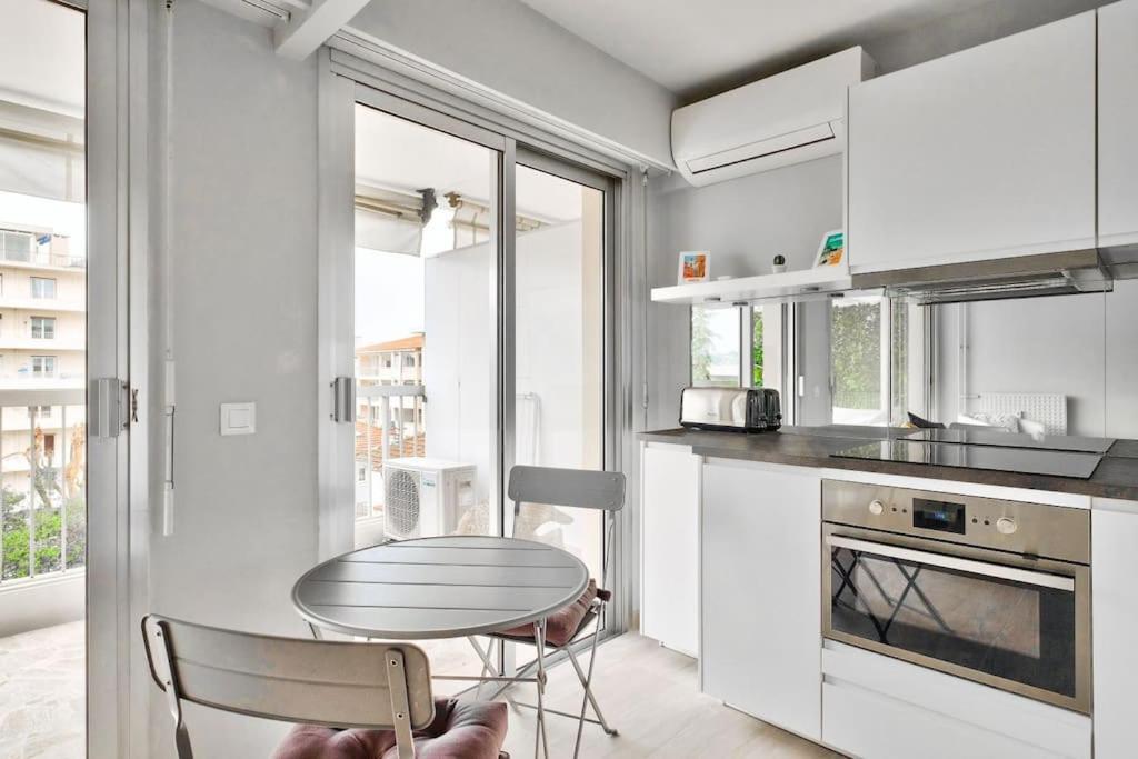 Apartment Superbe Avec Terrasse A 10 Min De La *