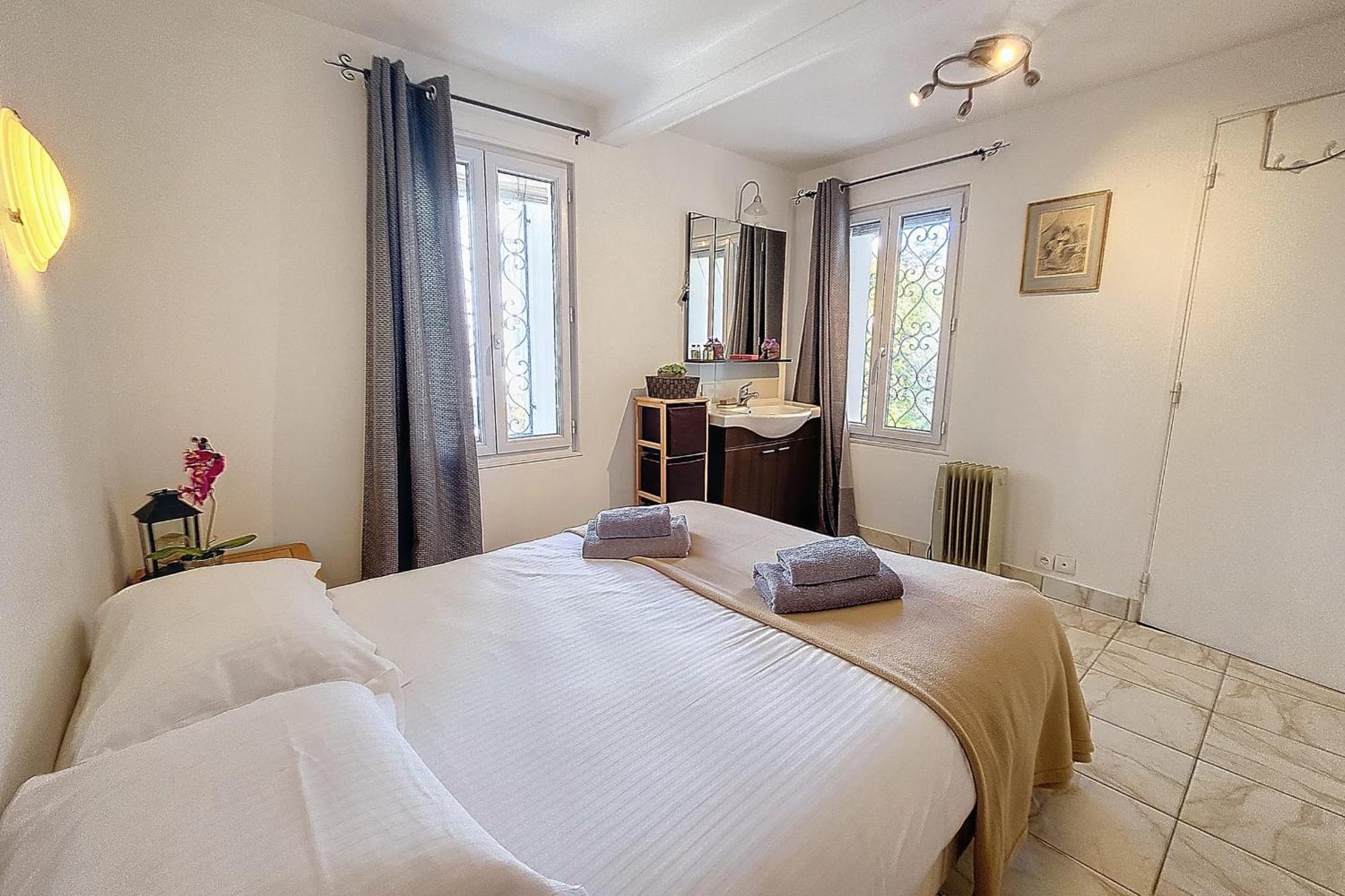Henri Camille Real Estate - St Marie 2 - 3 Bedrooms - Center