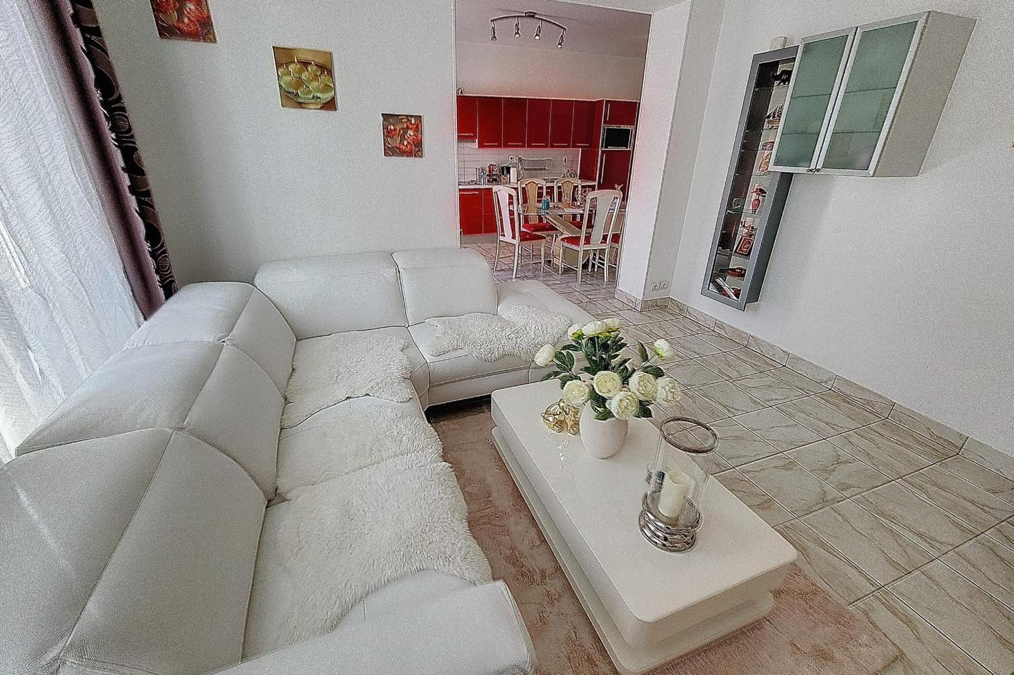 Henri Camille Real Estate - St Marie 2 - 3 Bedrooms - Center