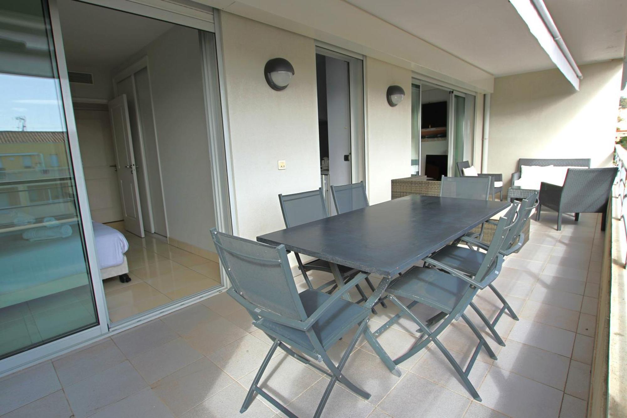 Fully Equipped With Large Terrace Lounge Area Apartment *