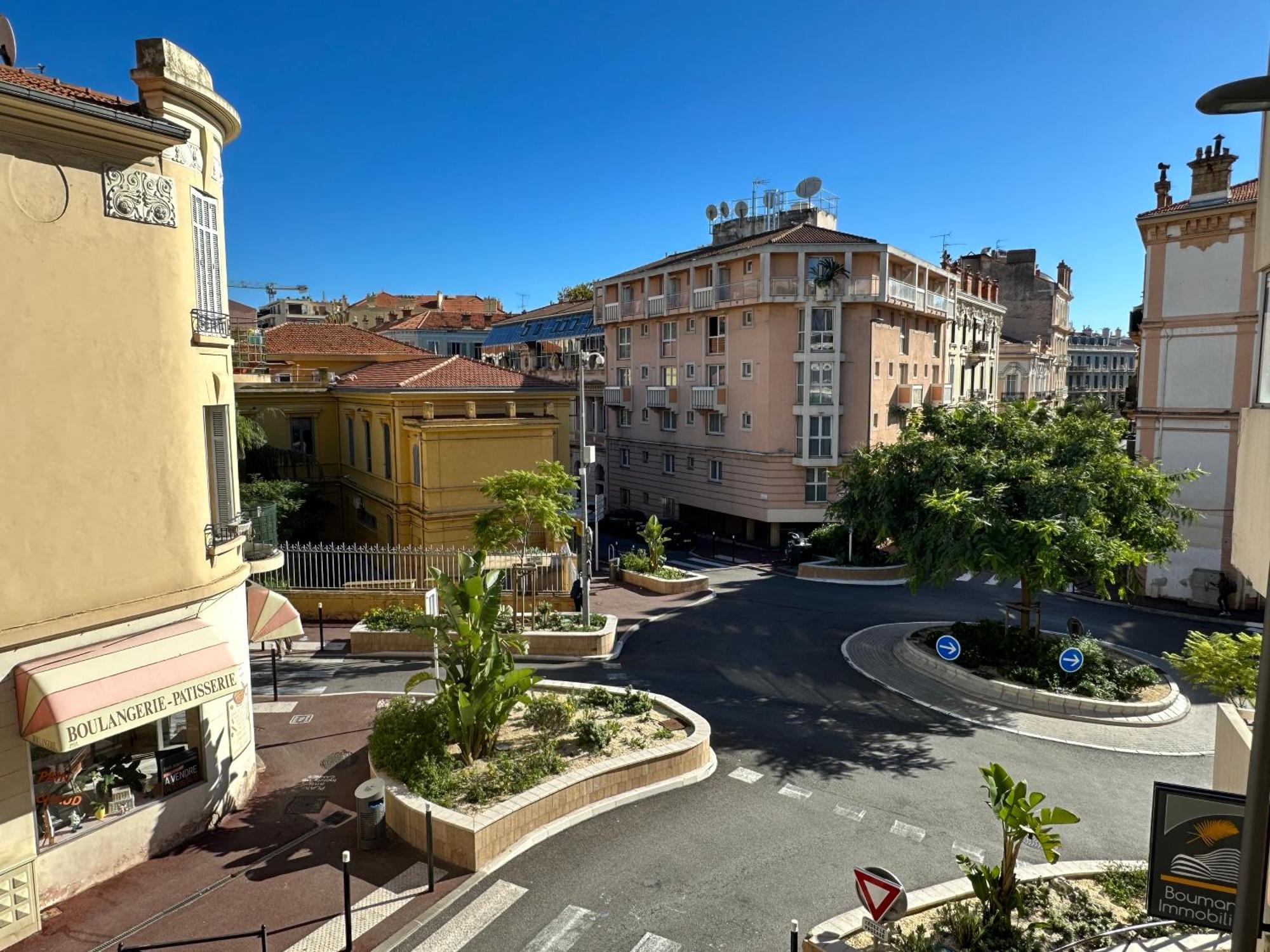 Apartment Avec Terrasse, A 500 M Du Palais Cannes