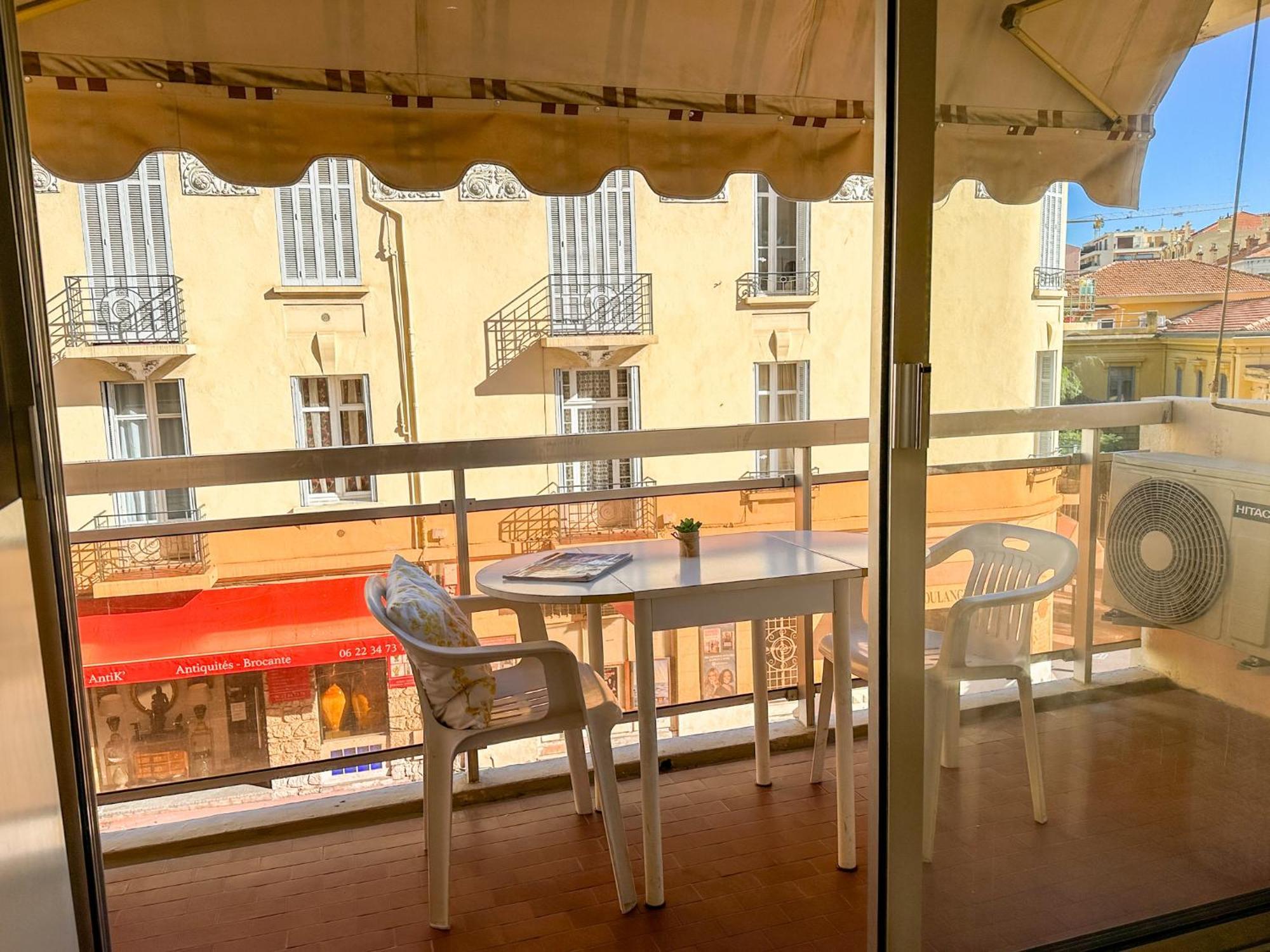 Apartment Avec Terrasse, A 500 M Du Palais Cannes