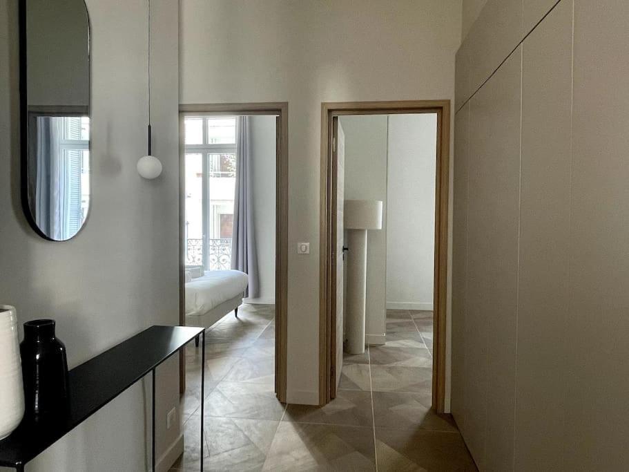 Centre Apartment *