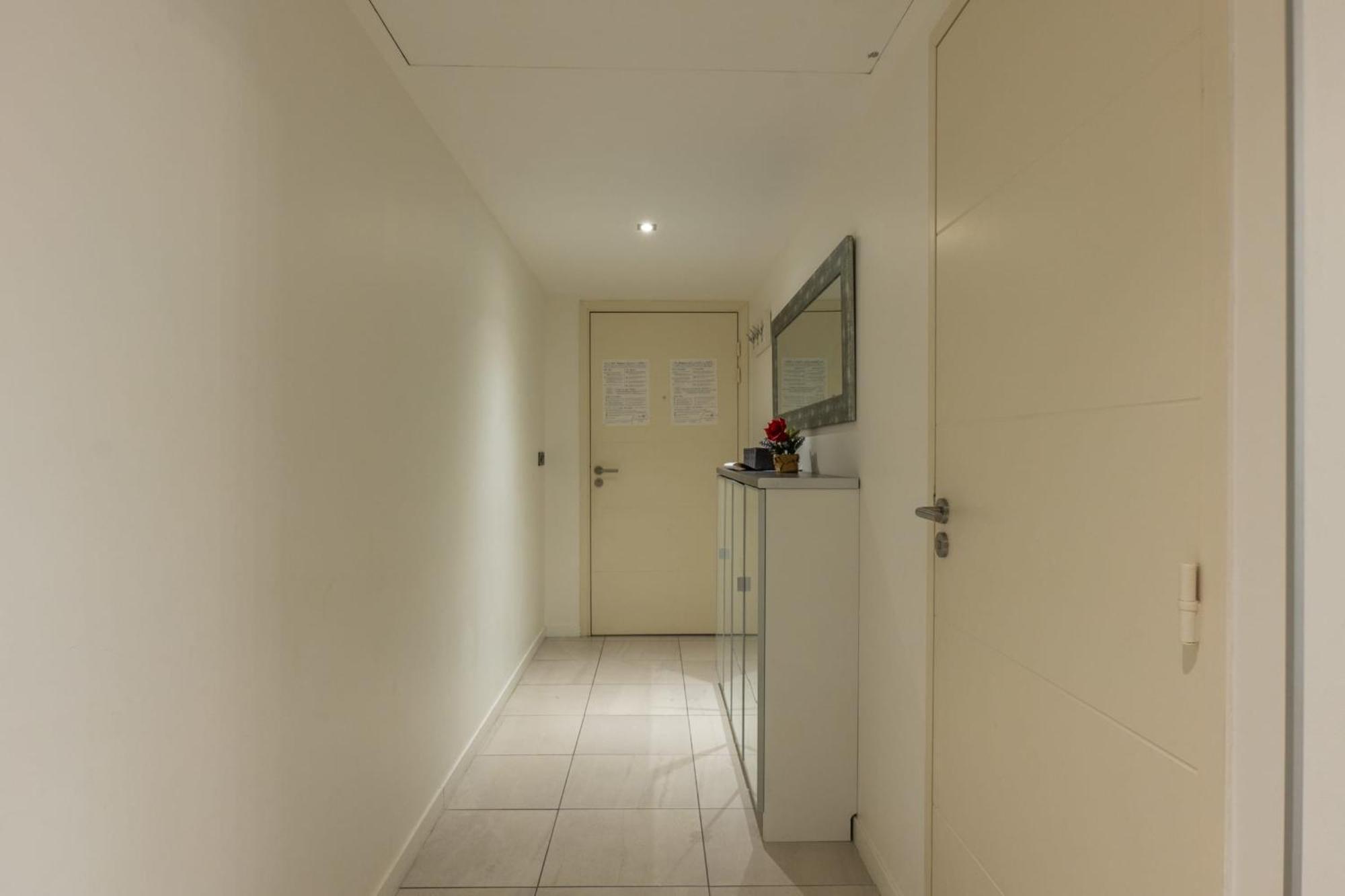 Palm - Swimming Pool - At Few Steps Apartment Cannes