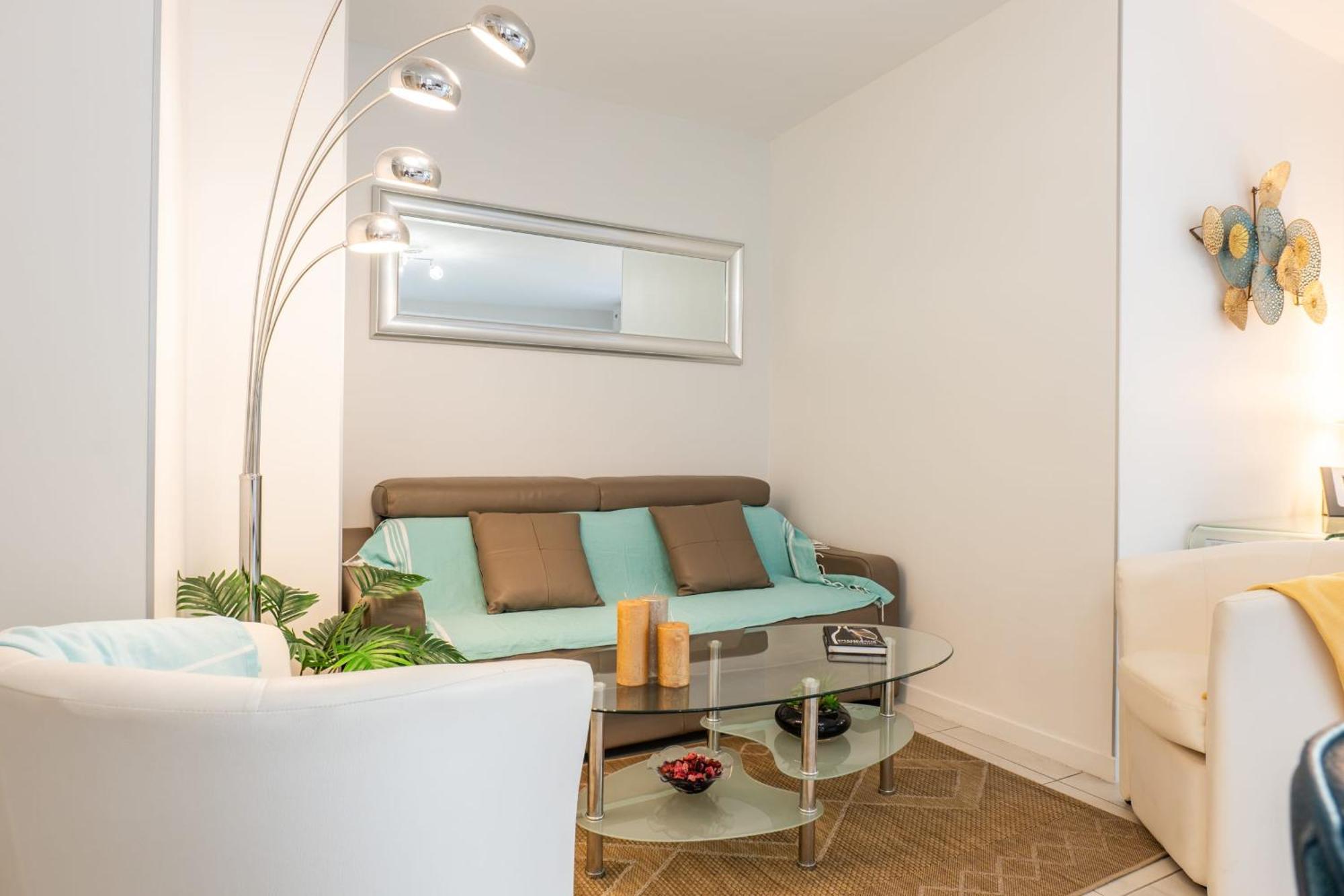 Palm - Swimming Pool - At Few Steps Apartment Cannes