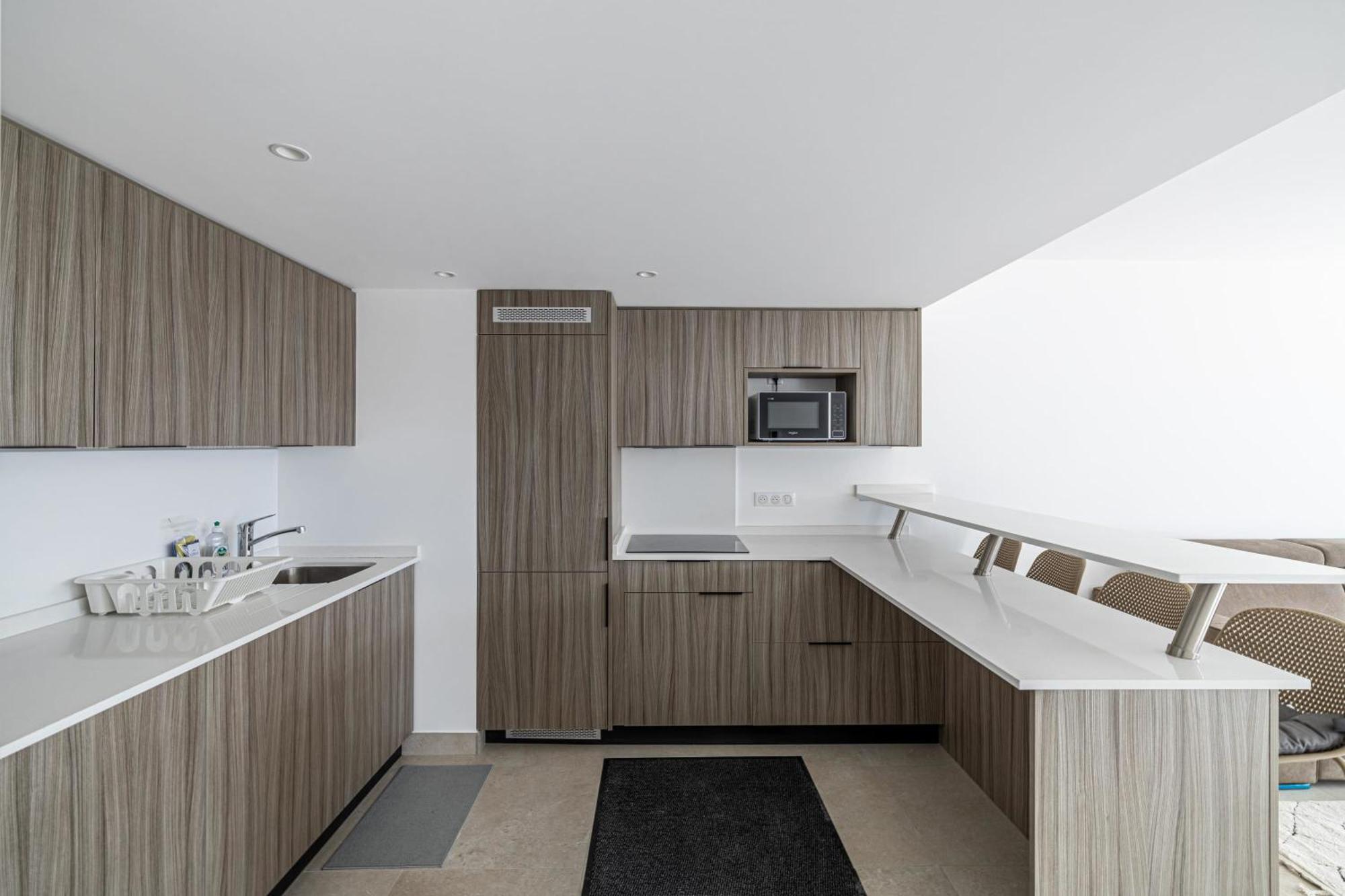 Apartment Lerins Avec Grand Balcon, Standing Et Moderne, Pres Du Centre-ville *