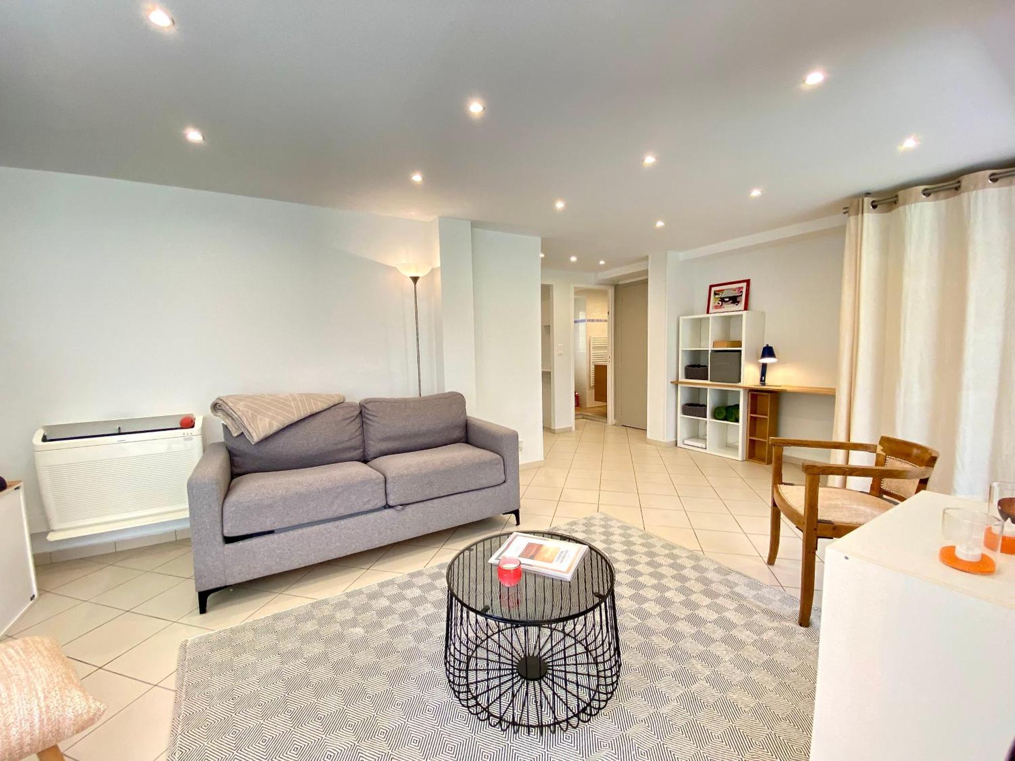 Apartment Les Jardins De Lerins By Scls Locations *