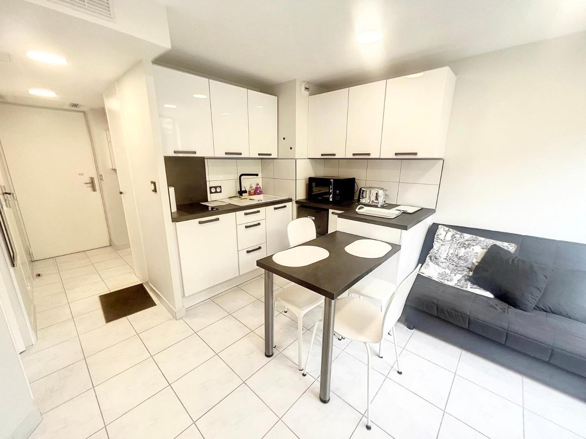 2p Avec Piscine A 150 M Proche Palais Apartment *