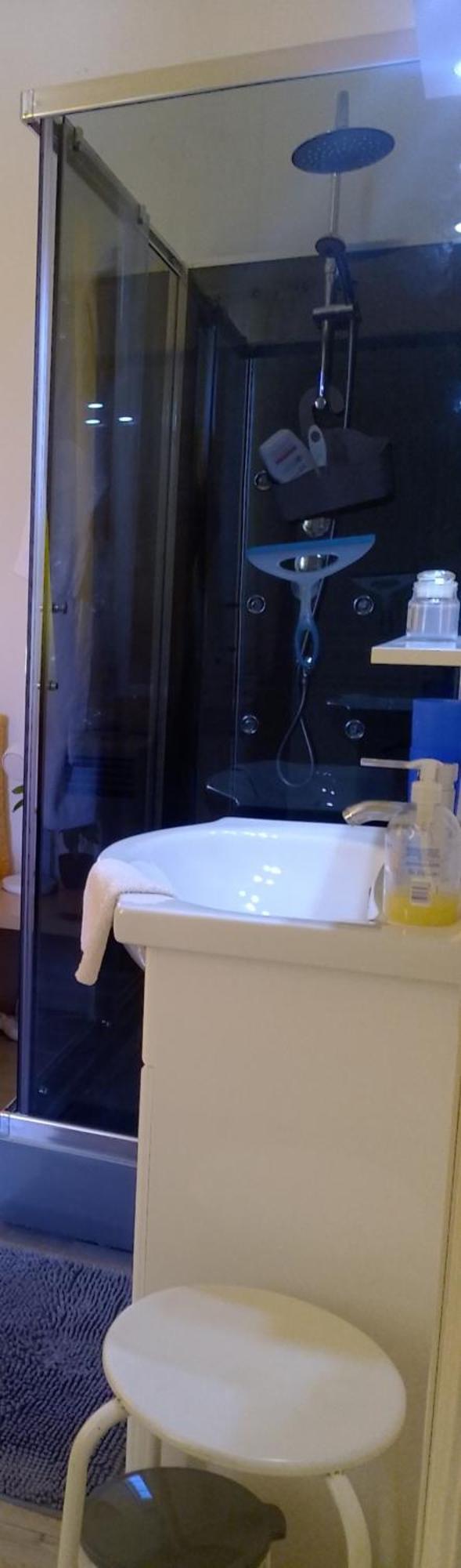 'petite-maison' A Droite Vieux Port Palais - 3 Ou 4 Ch - 4 Tv - 3 Sdd - 2 Wc Indpdts - Fibre - Pkgs Apartment