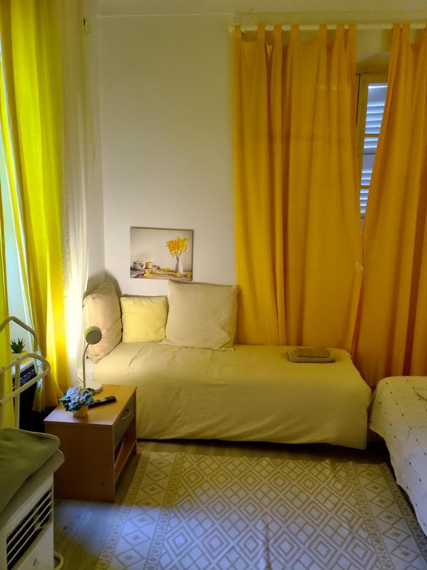 Apartment 'petite-maison' A Droite Vieux Port Palais - 3 Ou 4 Ch - 4 Tv - 3 Sdd - 2 Wc Indpdts - Fibre - Pkgs Cannes
