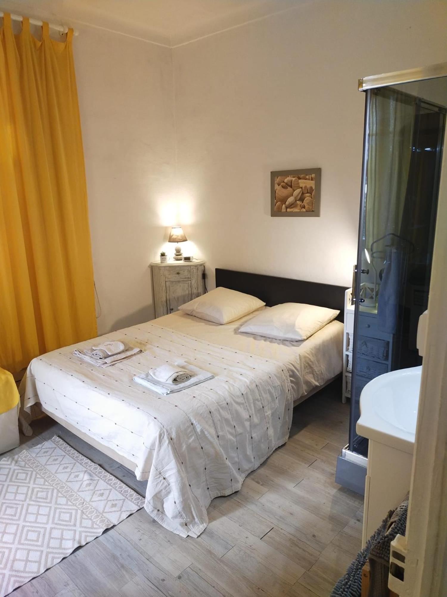 'petite-maison' A Droite Vieux Port Palais - 3 Ou 4 Ch - 4 Tv - 3 Sdd - 2 Wc Indpdts - Fibre - Pkgs * Cannes