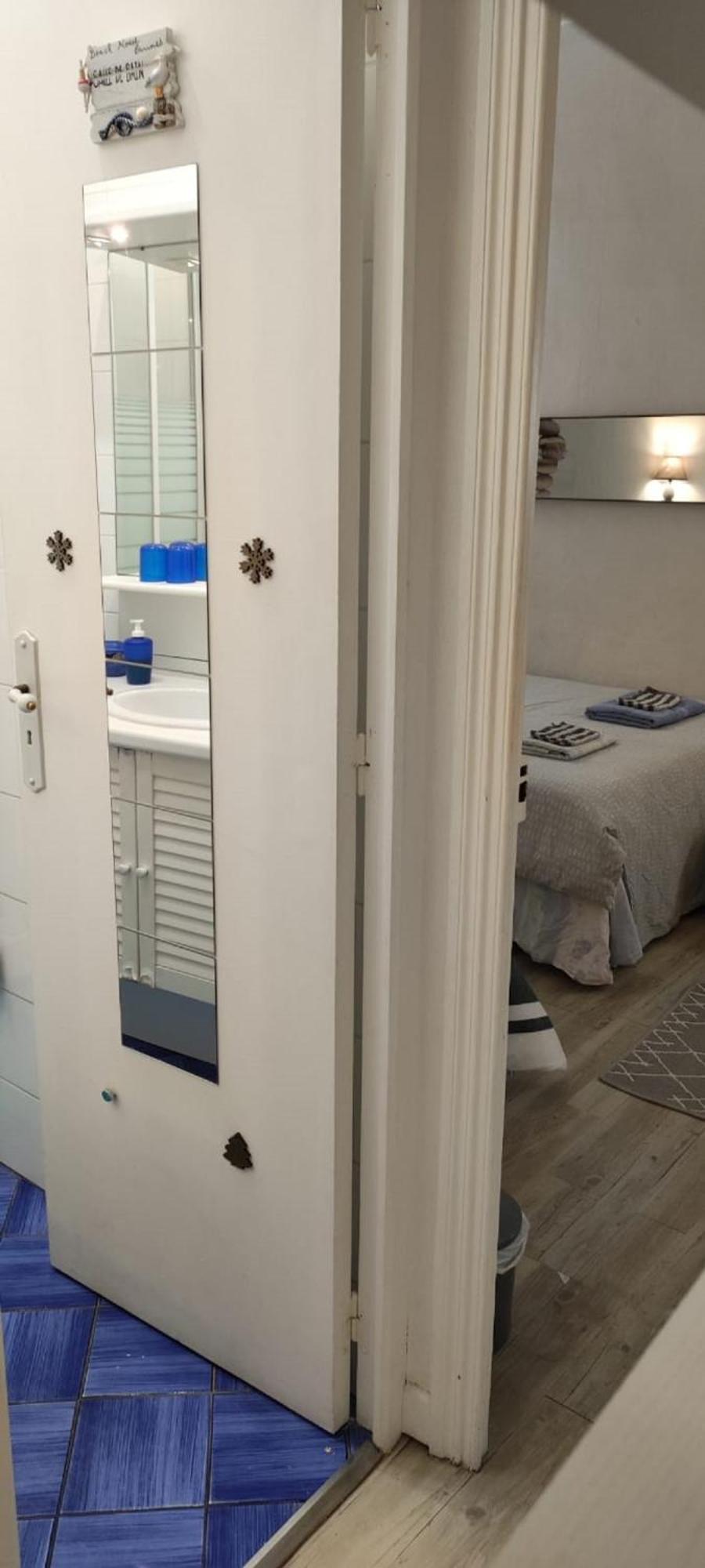 'petite-maison' A Droite Vieux Port Palais - 3 Ou 4 Ch - 4 Tv - 3 Sdd - 2 Wc Indpdts - Fibre - Pkgs Apartment