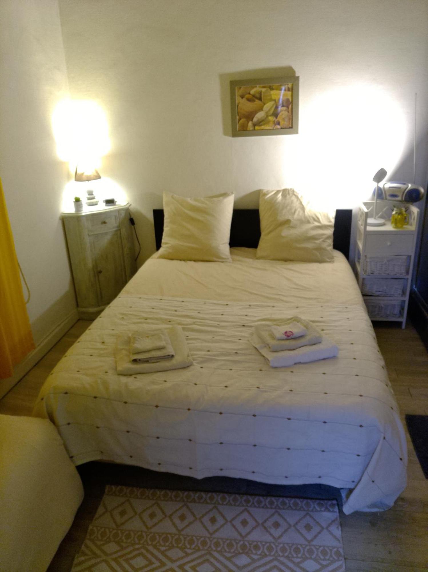Apartment 'petite-maison' A Droite Vieux Port Palais - 3 Ou 4 Ch - 4 Tv - 3 Sdd - 2 Wc Indpdts - Fibre - Pkgs