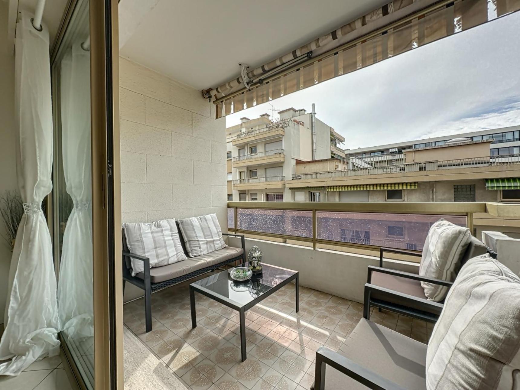 Apartment Proche Carlton *