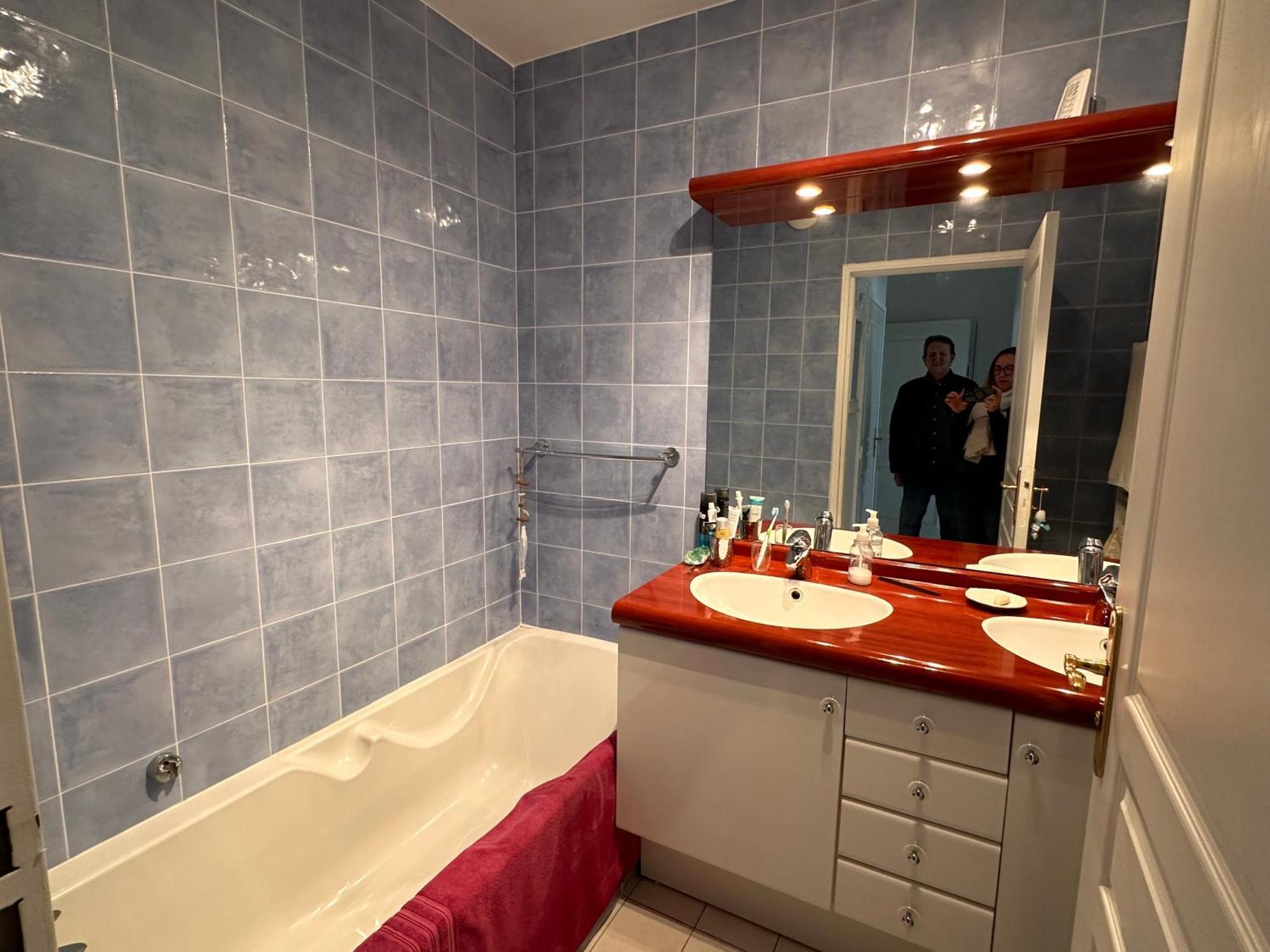 2 Bedroom With A Pool In The Heart Of Easy Walk To The Main On La Croisette - 2191