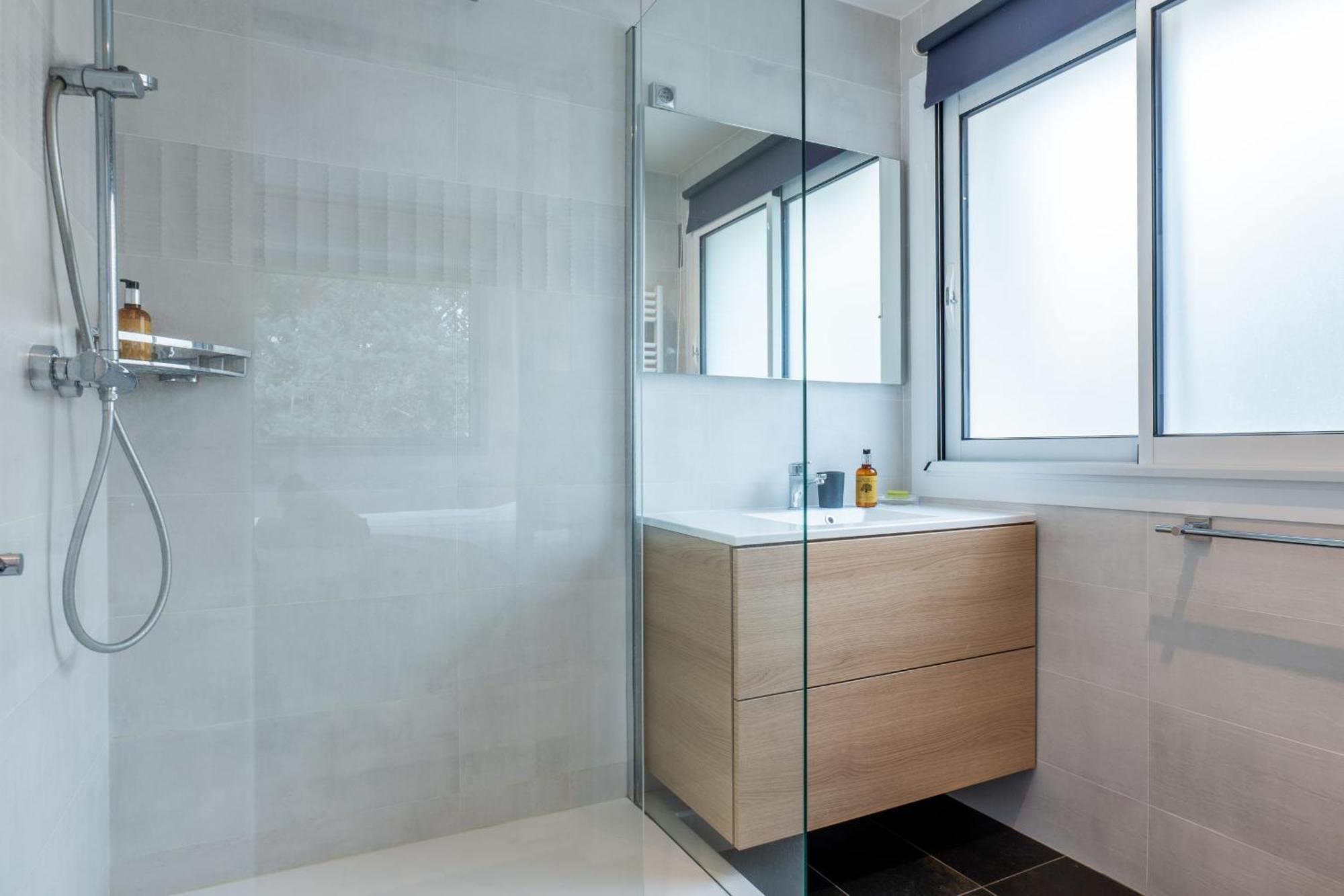 2-room With Terrace Close To The Center Apartment