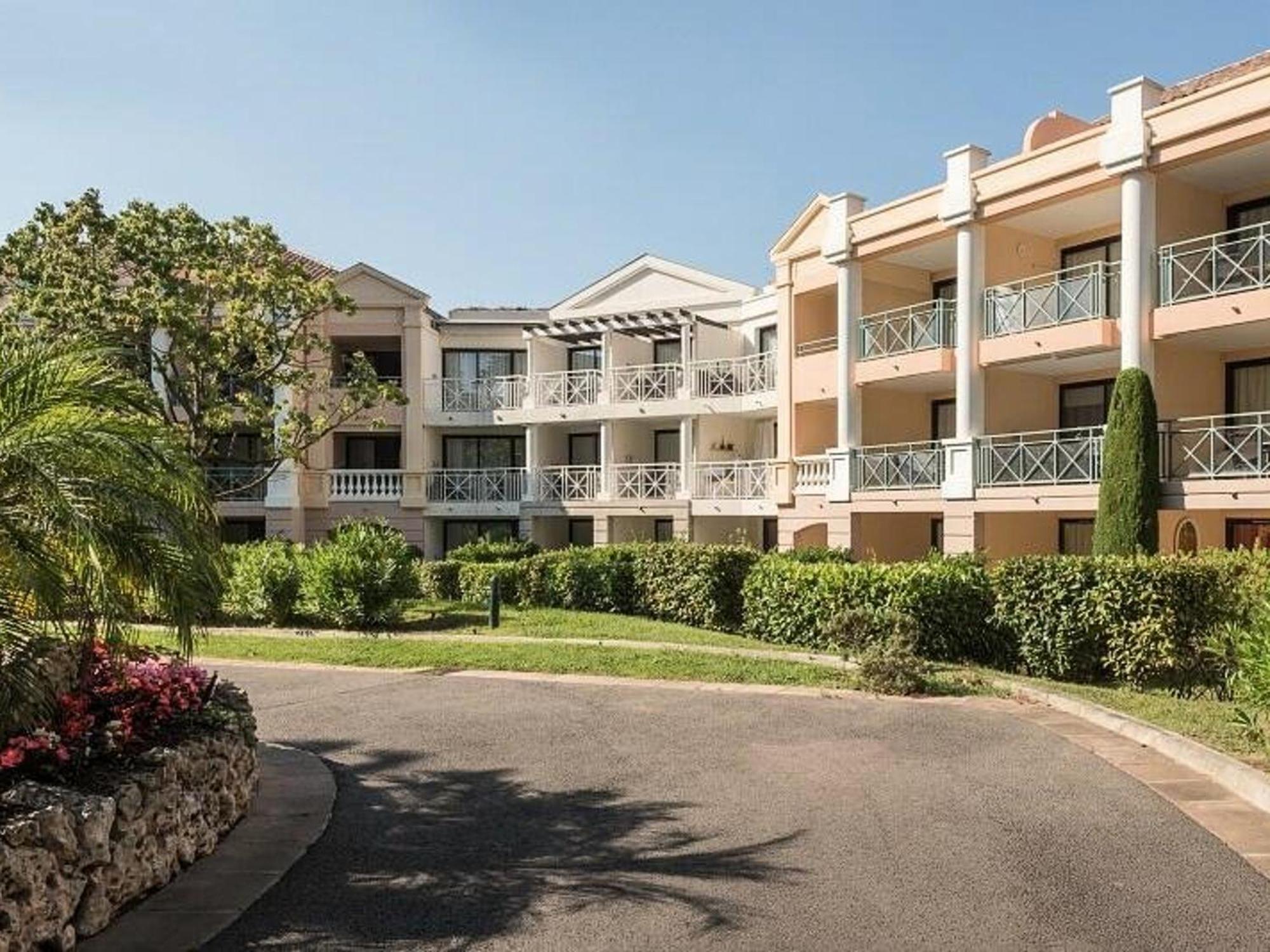 5 Personnes Avec Piscine Et Parking A - Fr-1-609-97 Cannes