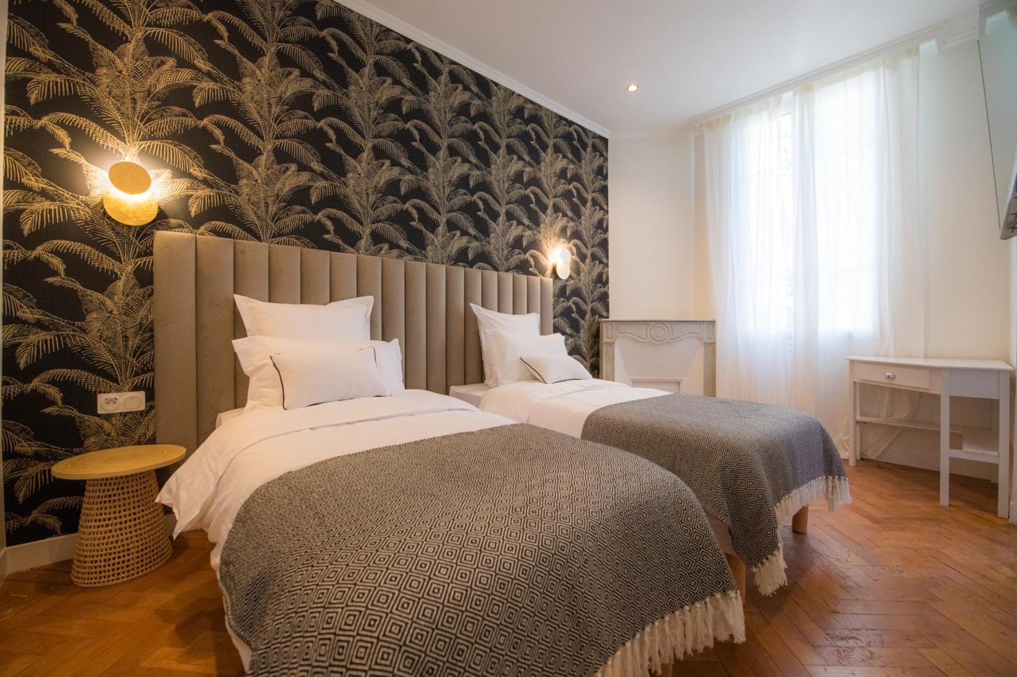 Apartment Luxurious 4beds/4baths Next To Palais Cannes