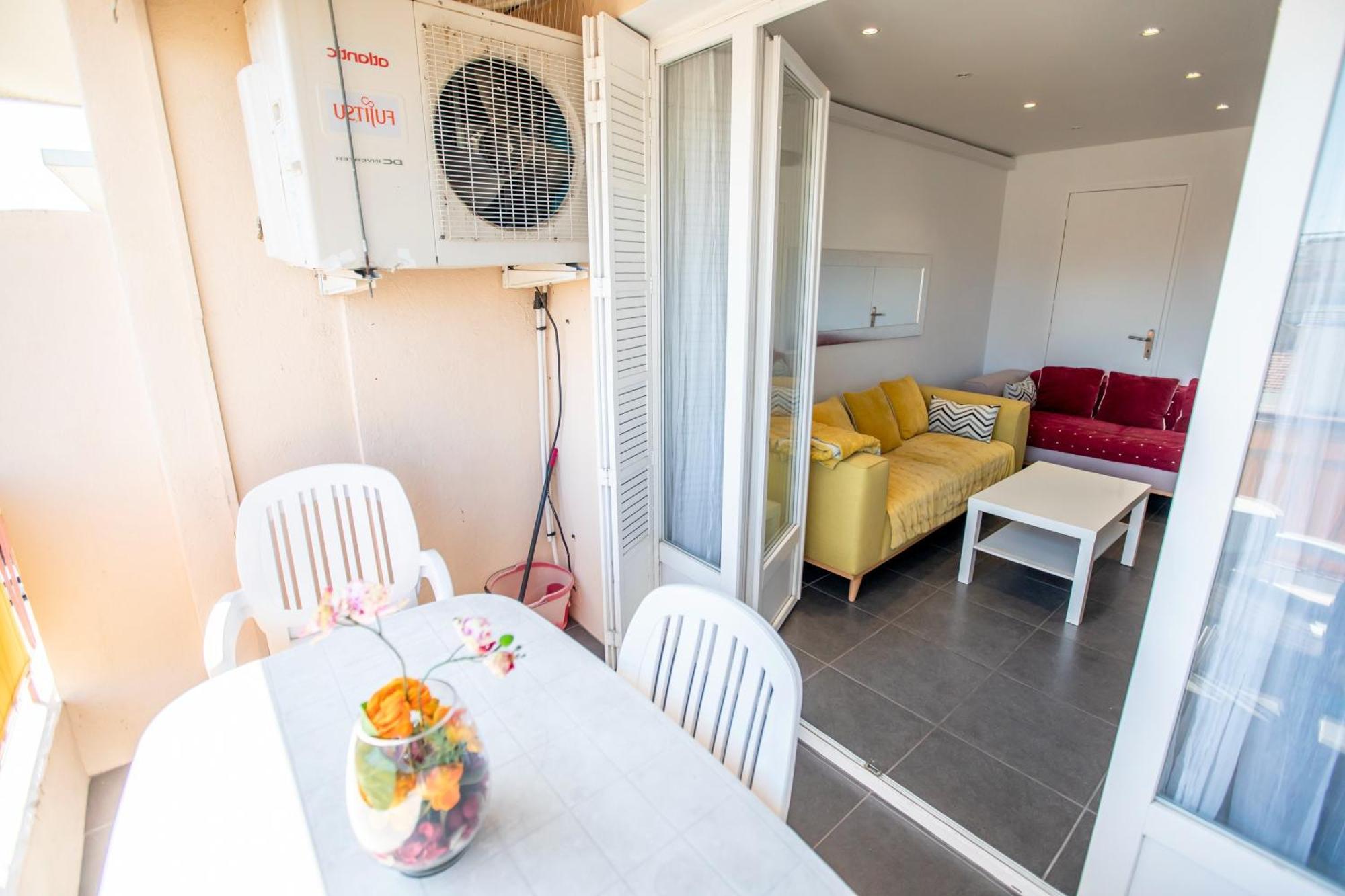 Comfort 6 People By Connexion Apartment Cannes